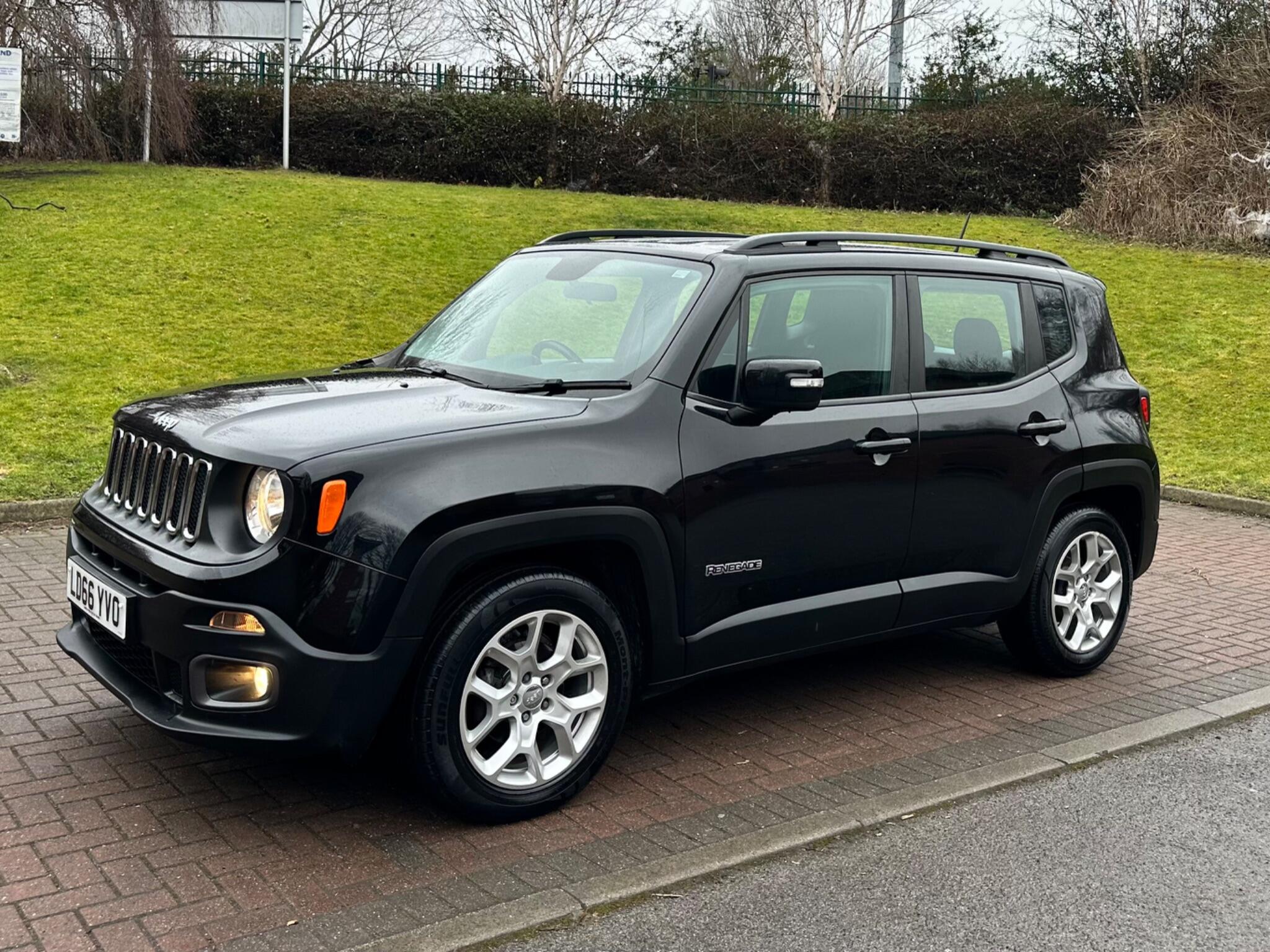 Jeep Renegade - Image 12
