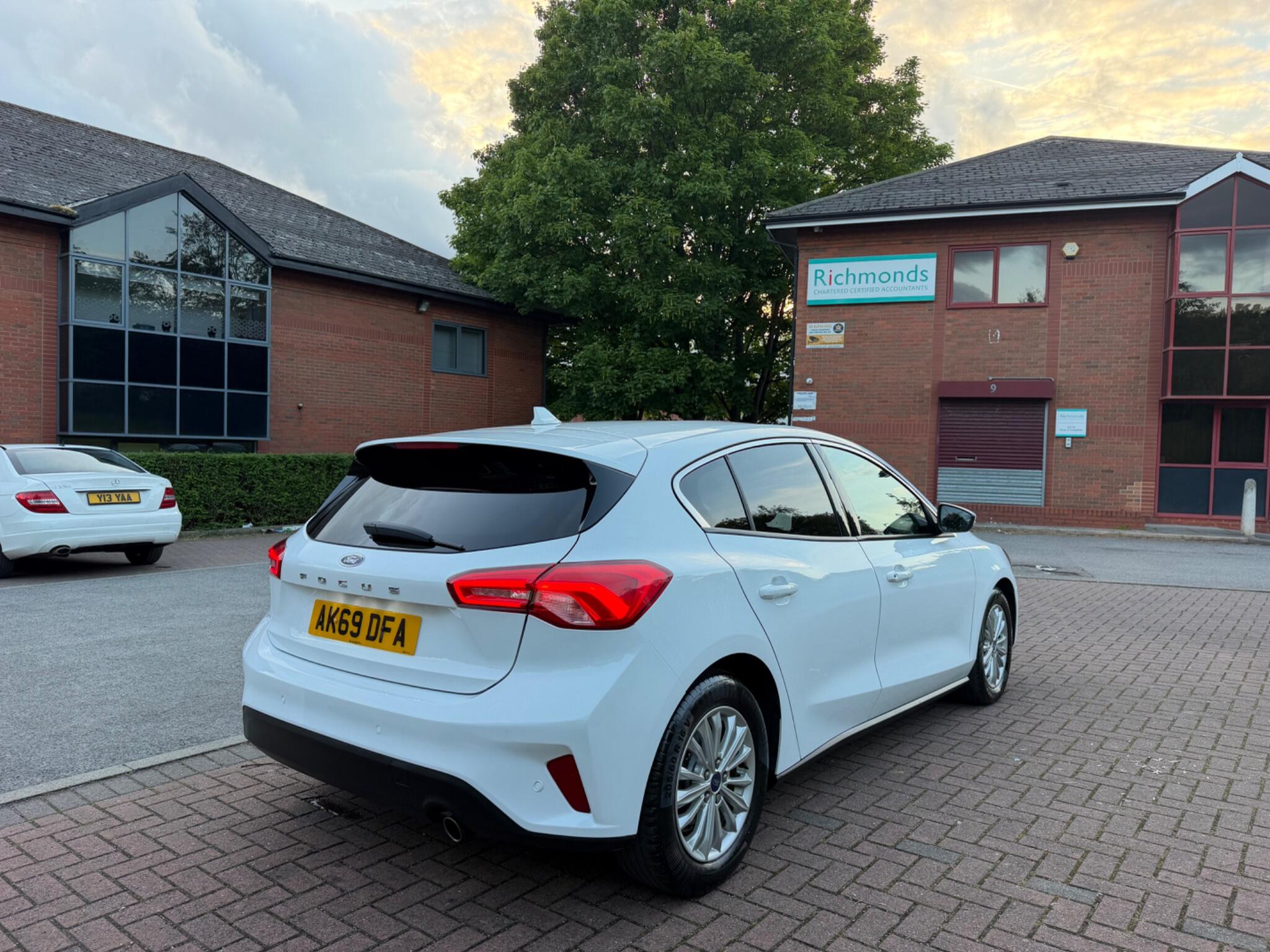Ford Focus - Image 20