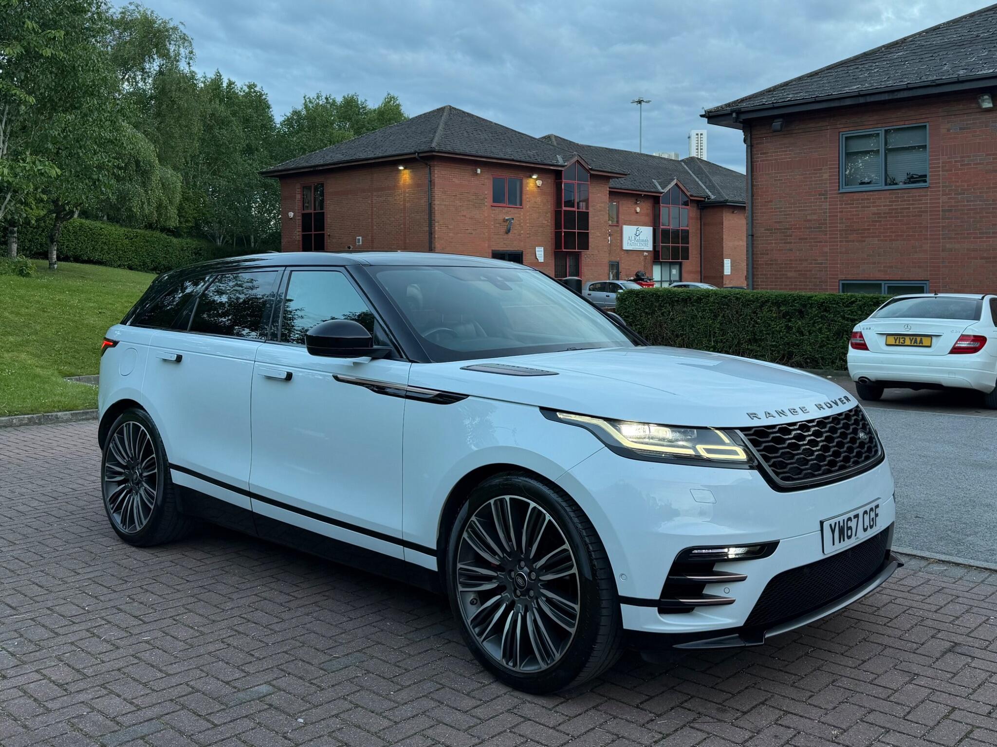 Land Rover Range Rover Velar - Image 10