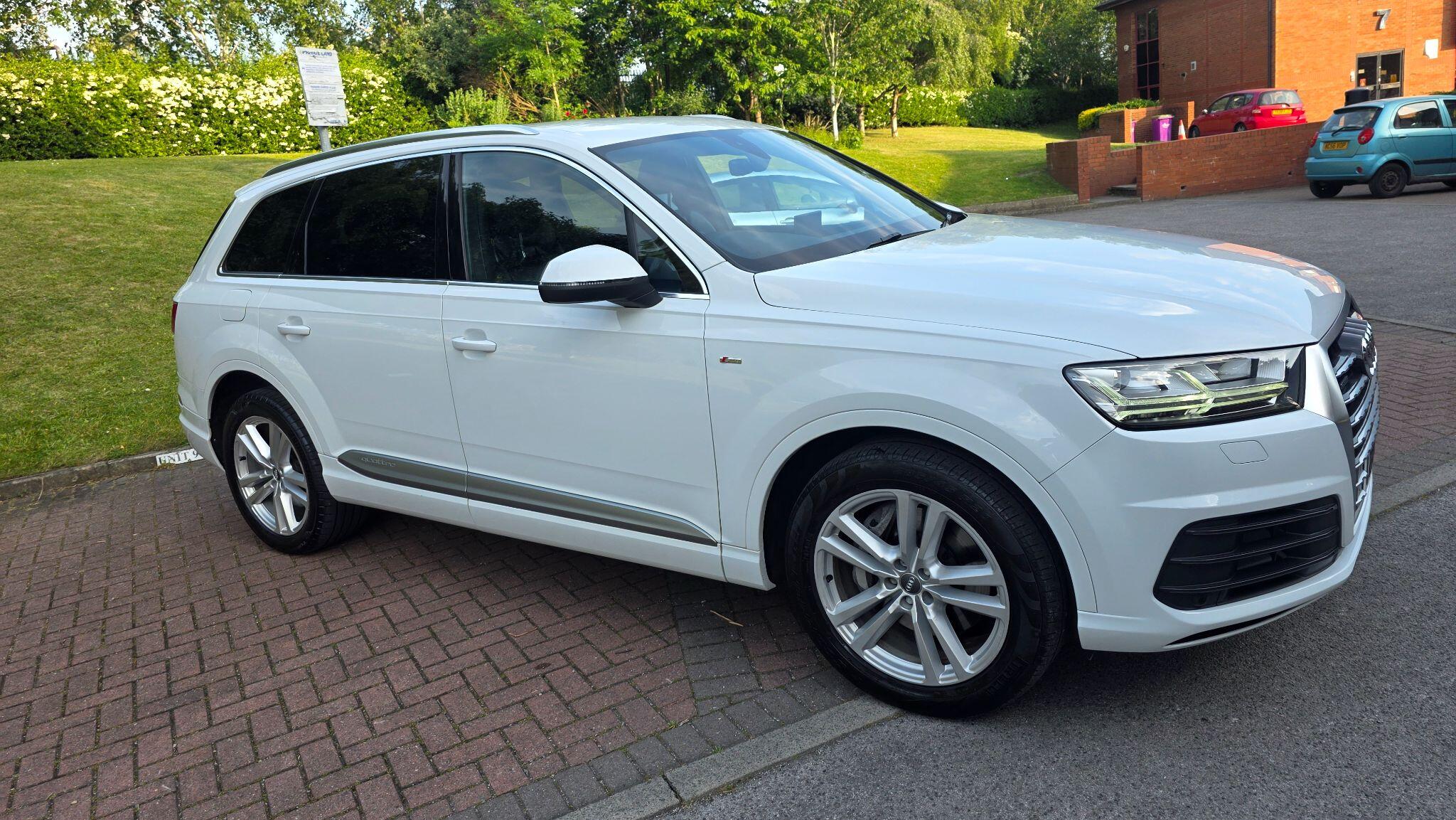 Audi Q7 - Image 5