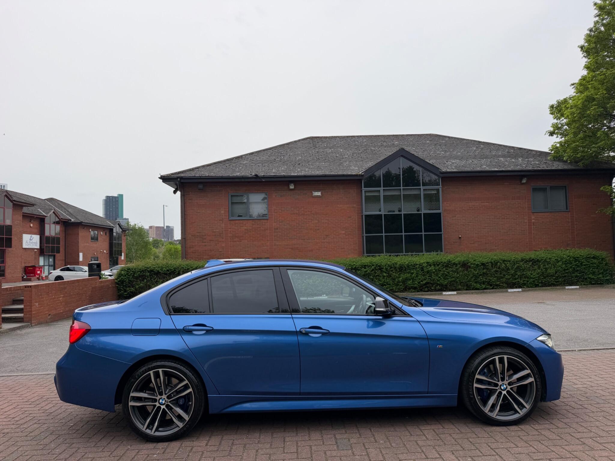 BMW 3 Series - Image 3