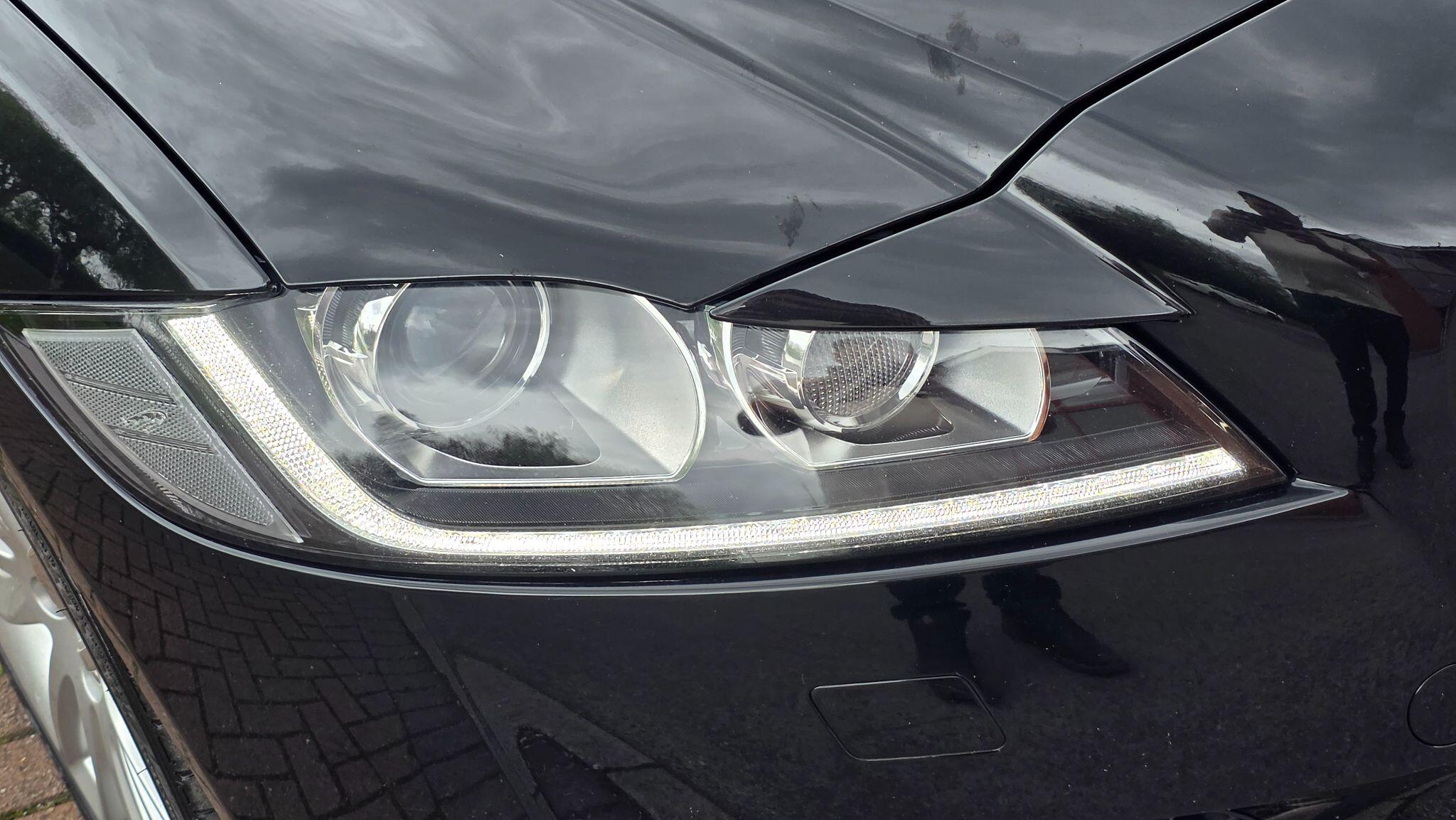 Jaguar XF - Image 6