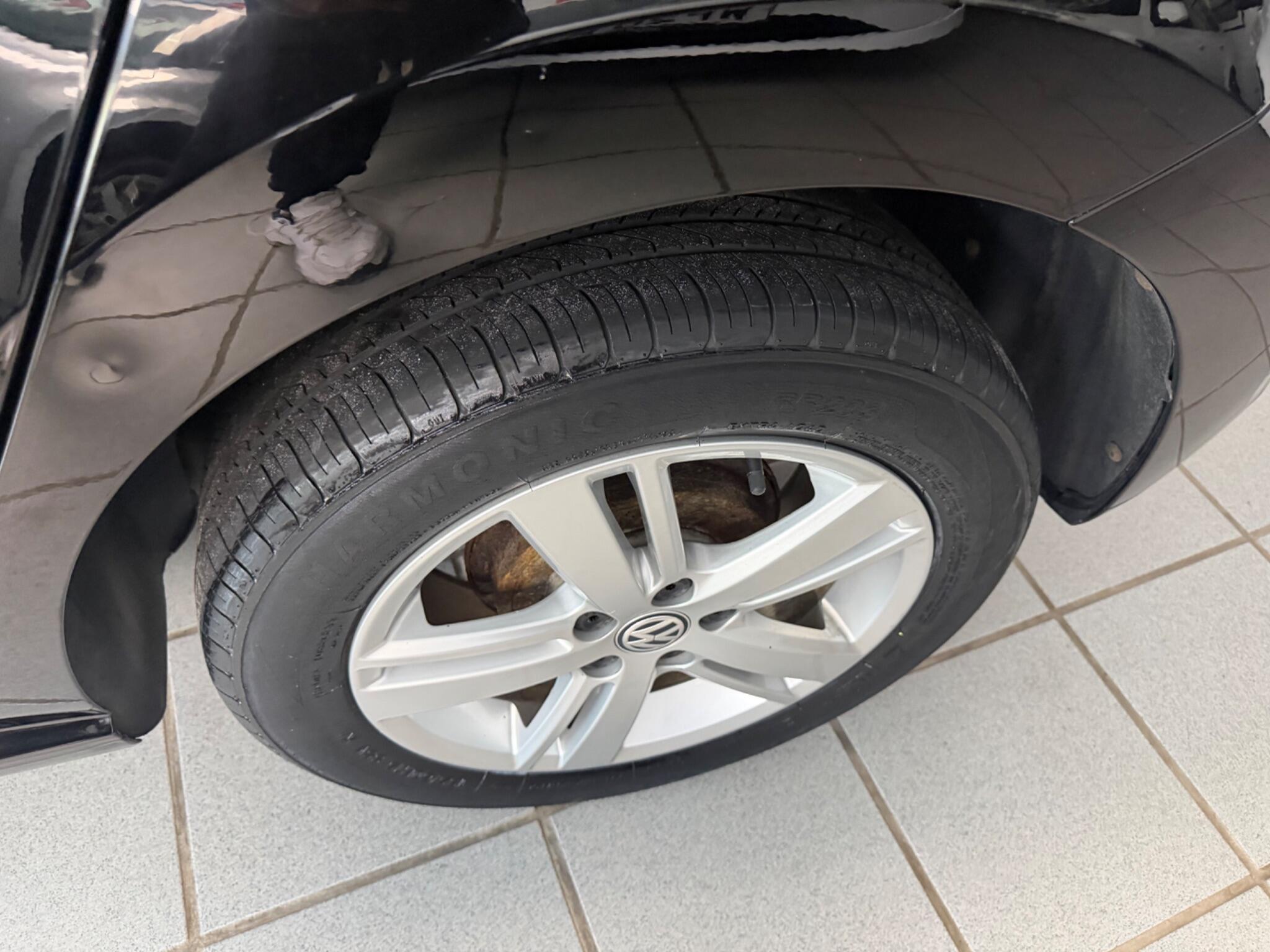 Volkswagen Polo - Image 14