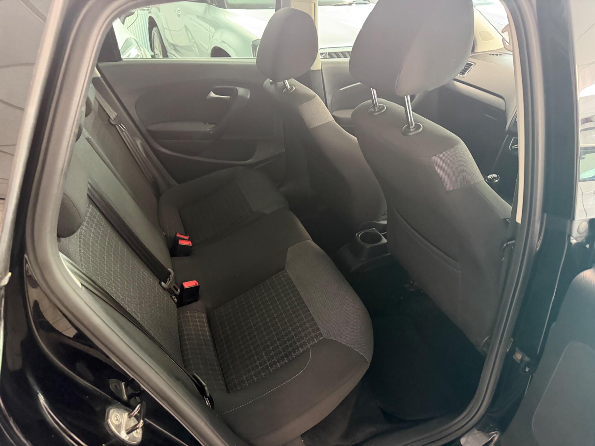 Volkswagen Polo - Image 18