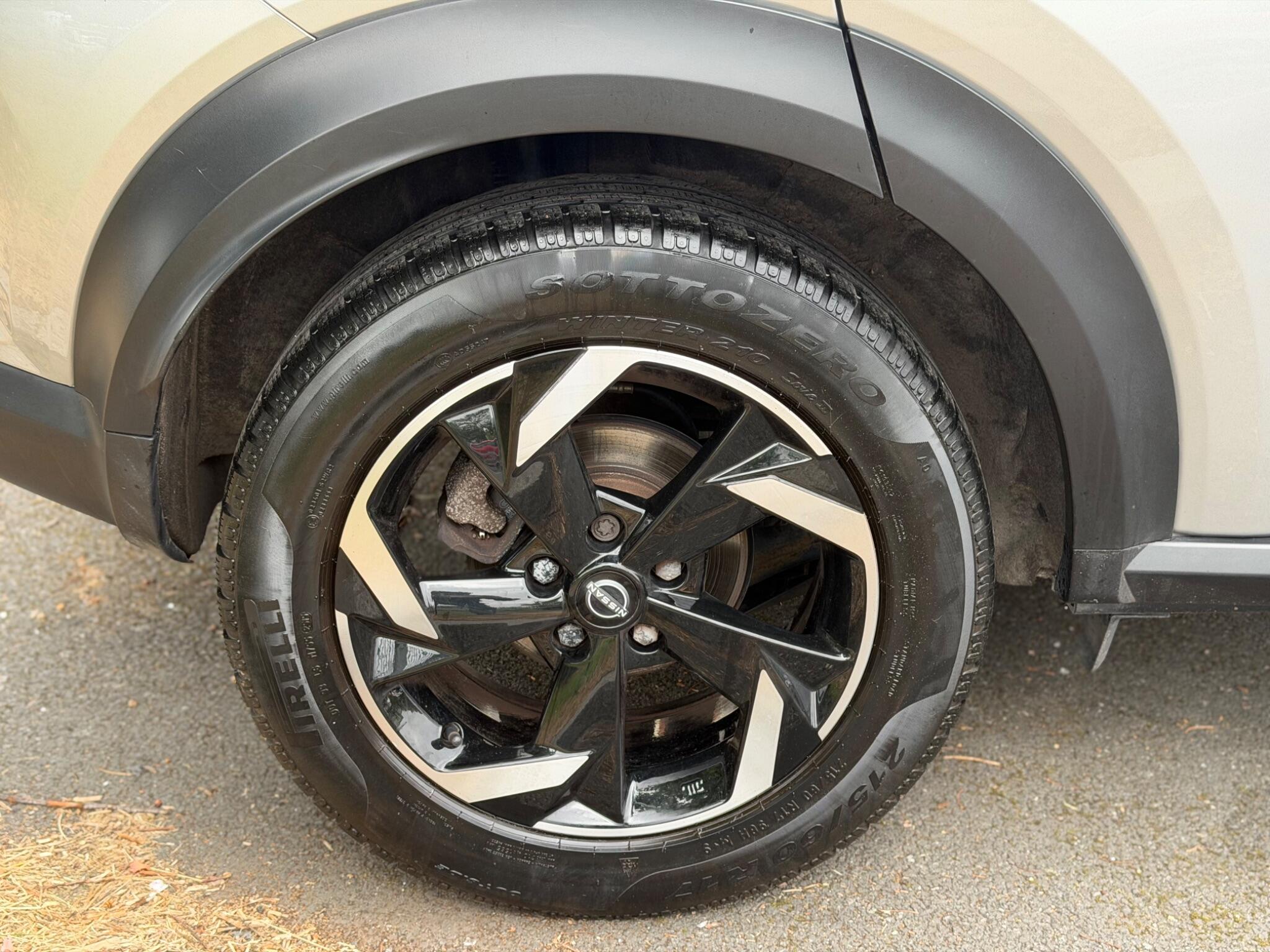 Nissan Juke - Image 12