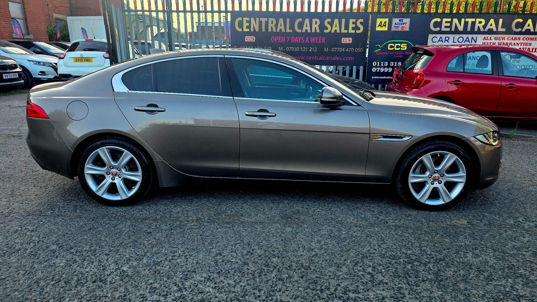 Jaguar XE - Image 5