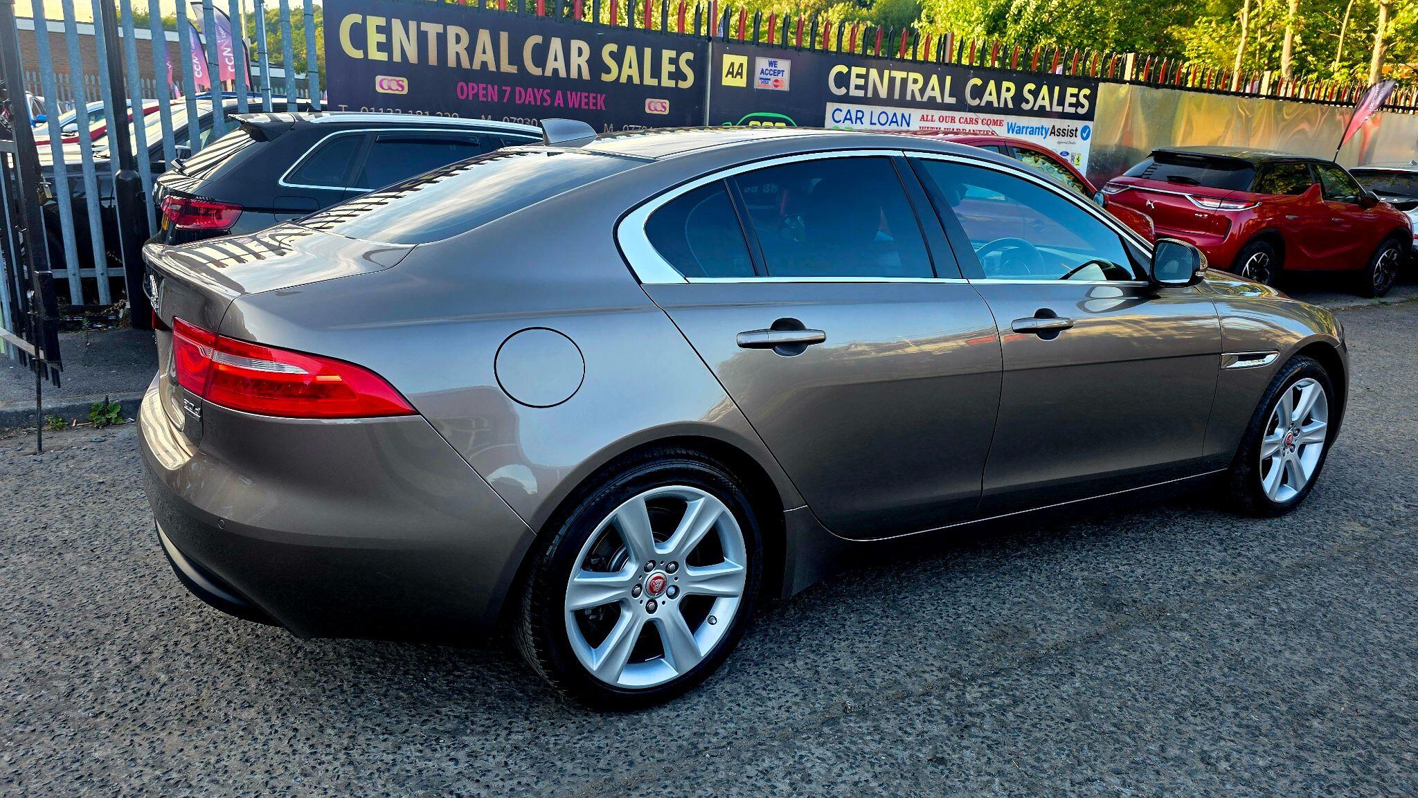 Jaguar XE - Image 9