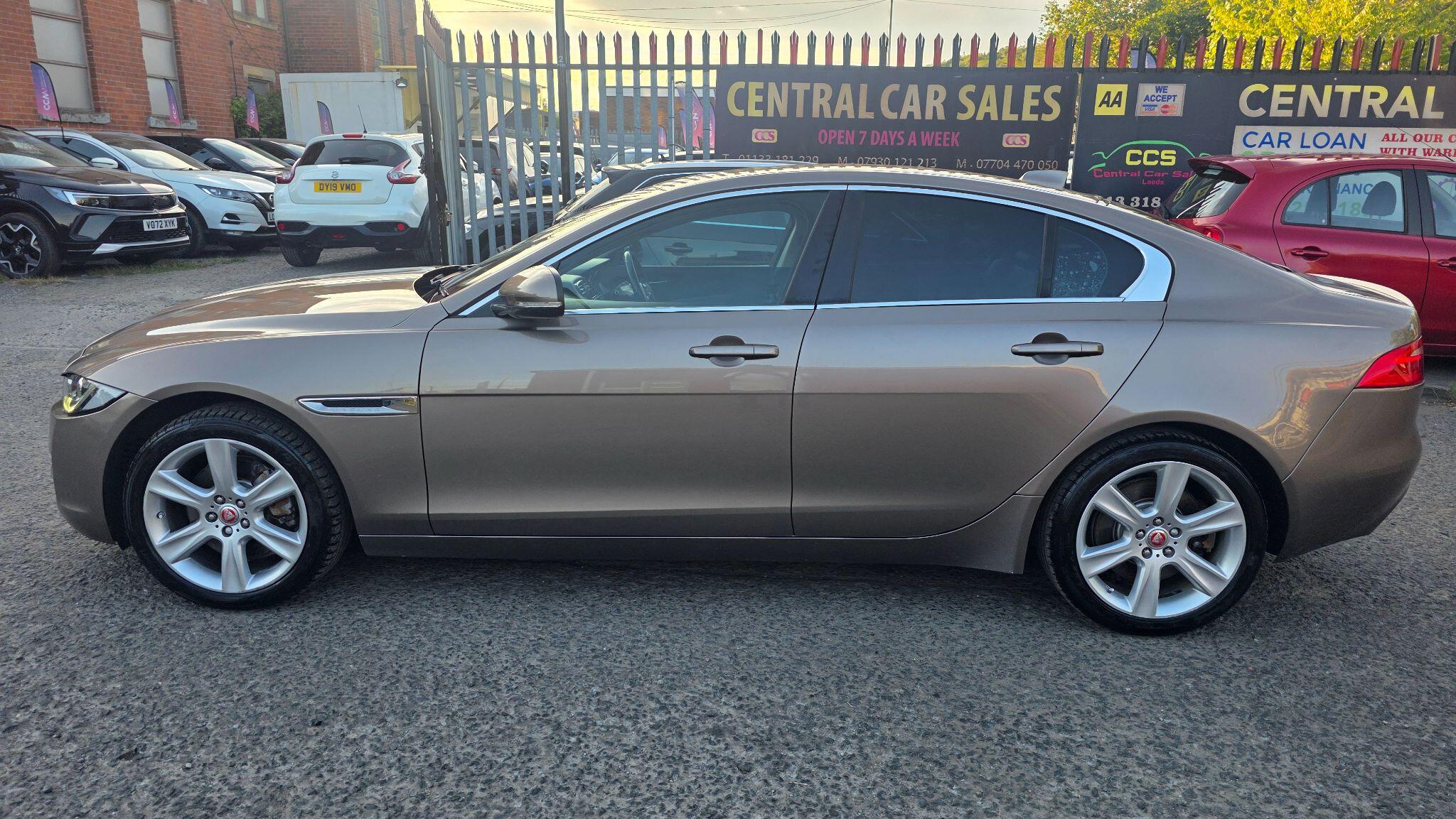 Jaguar XE - Image 15