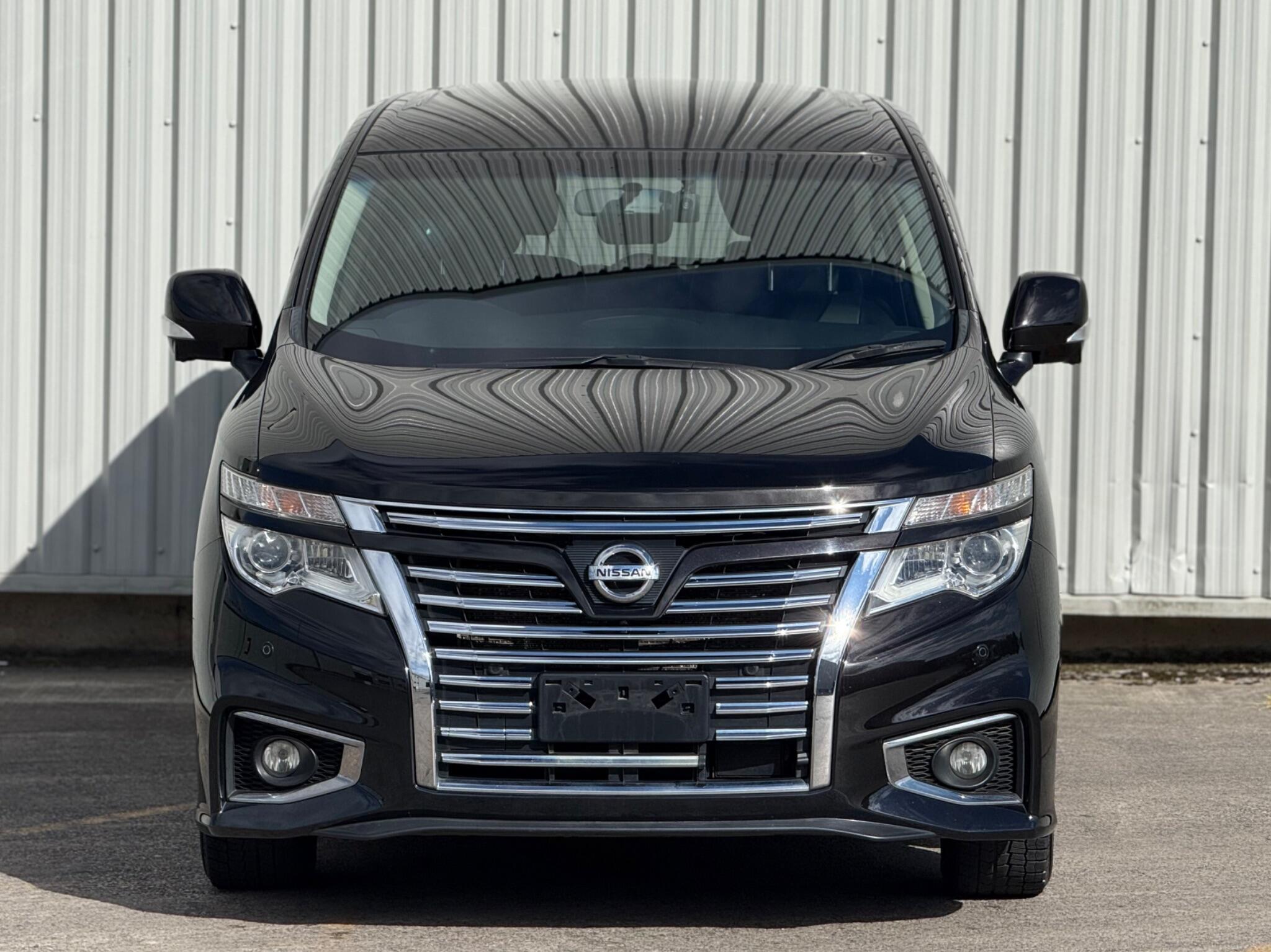 Nissan Elgrand - Image 2