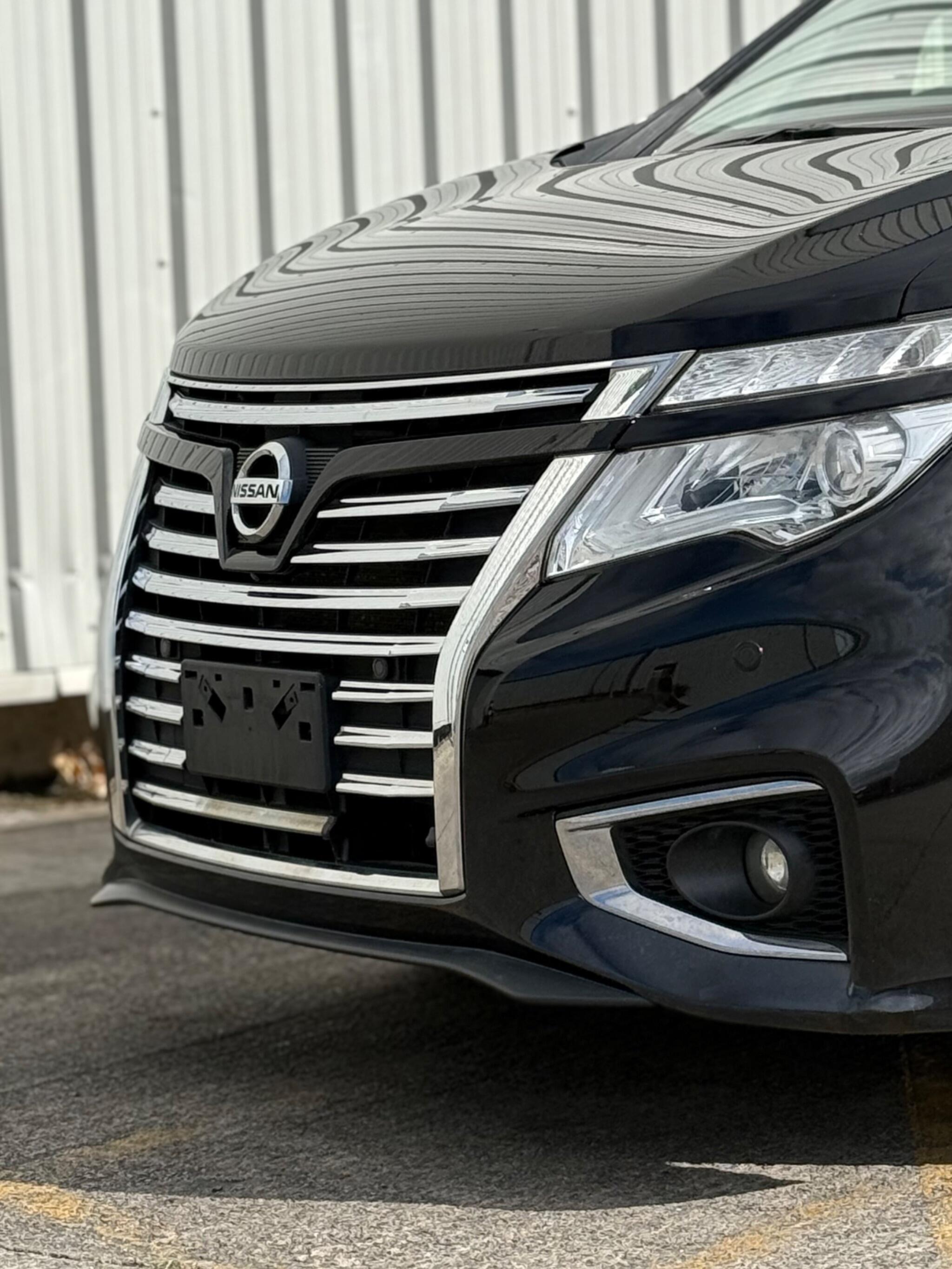 Nissan Elgrand - Image 15