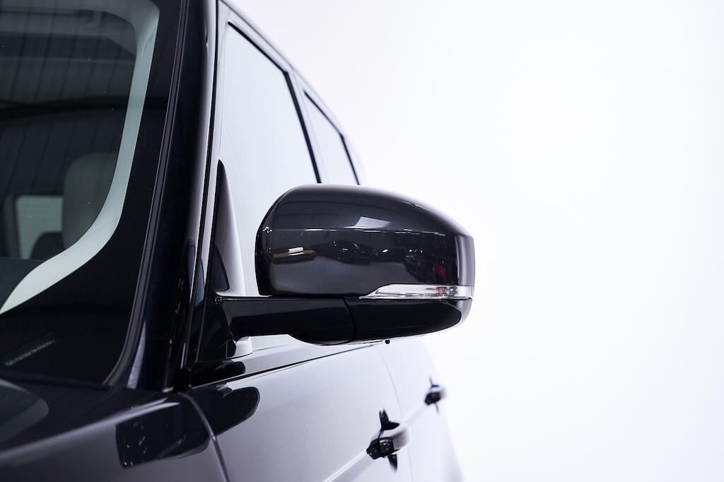 Land Rover Range Rover - Image 11