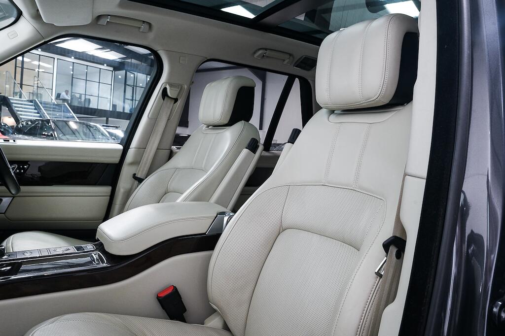 Land Rover Range Rover - Image 15
