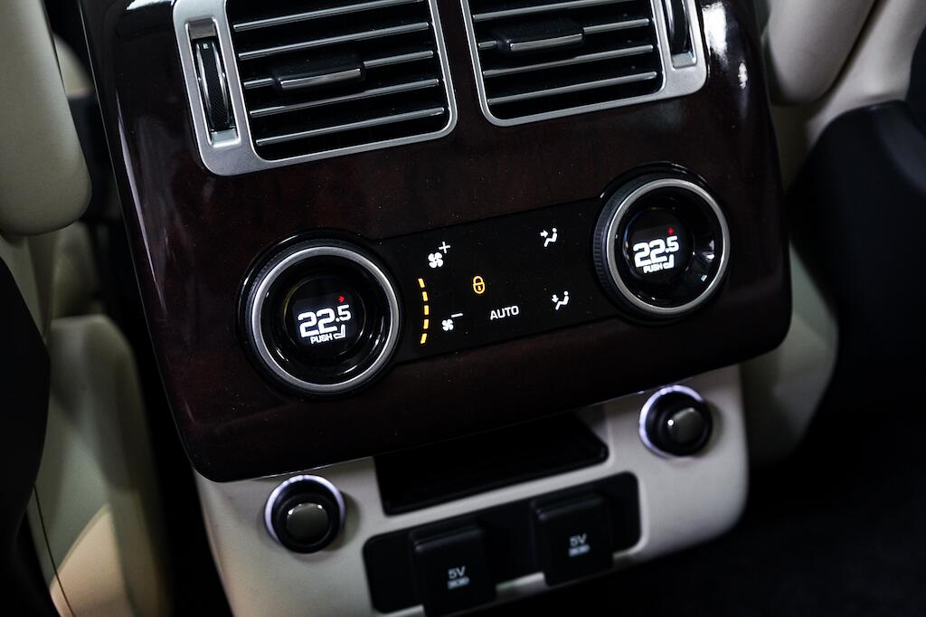 Land Rover Range Rover - Image 18