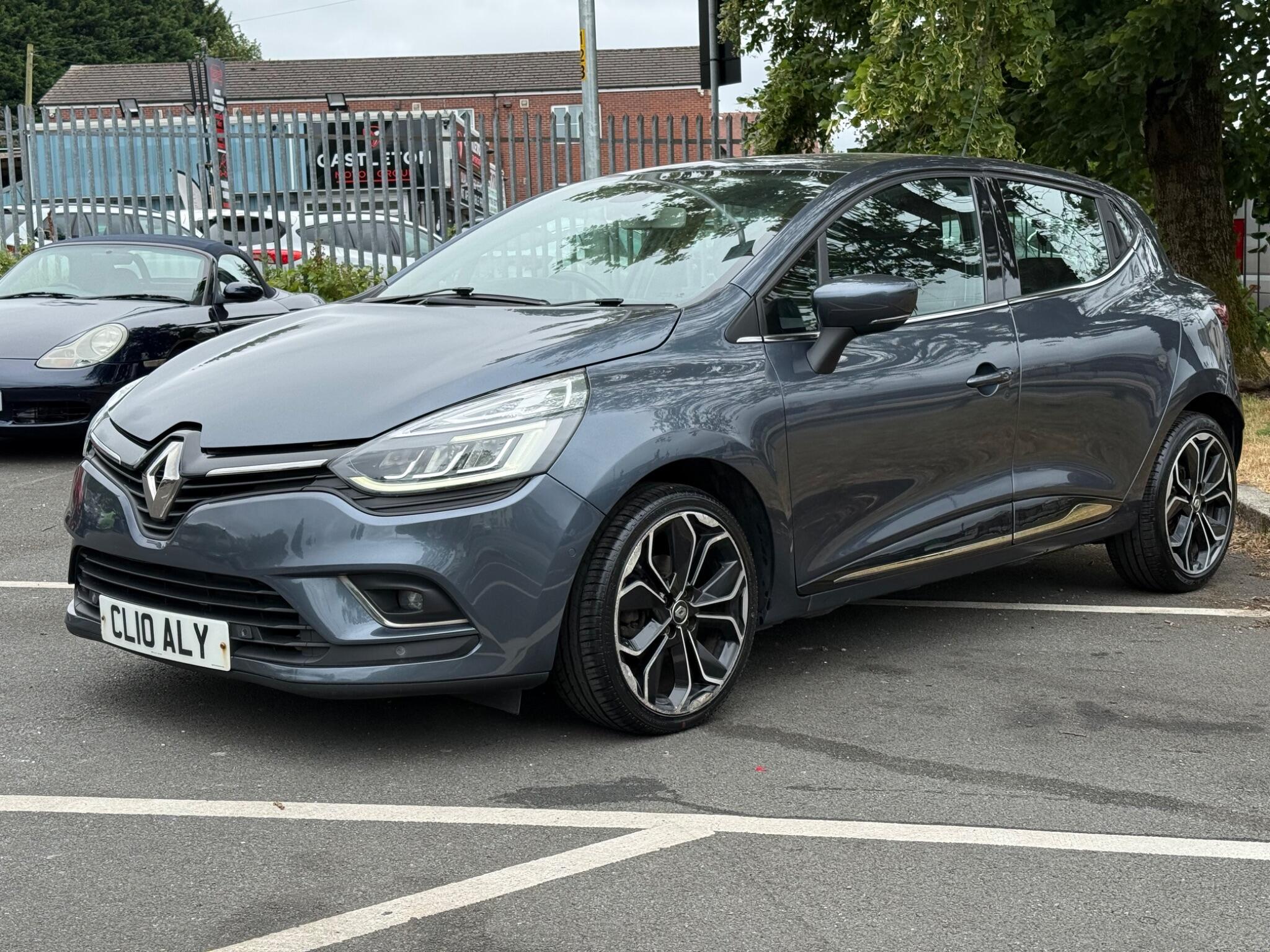 Renault Clio - Image 2