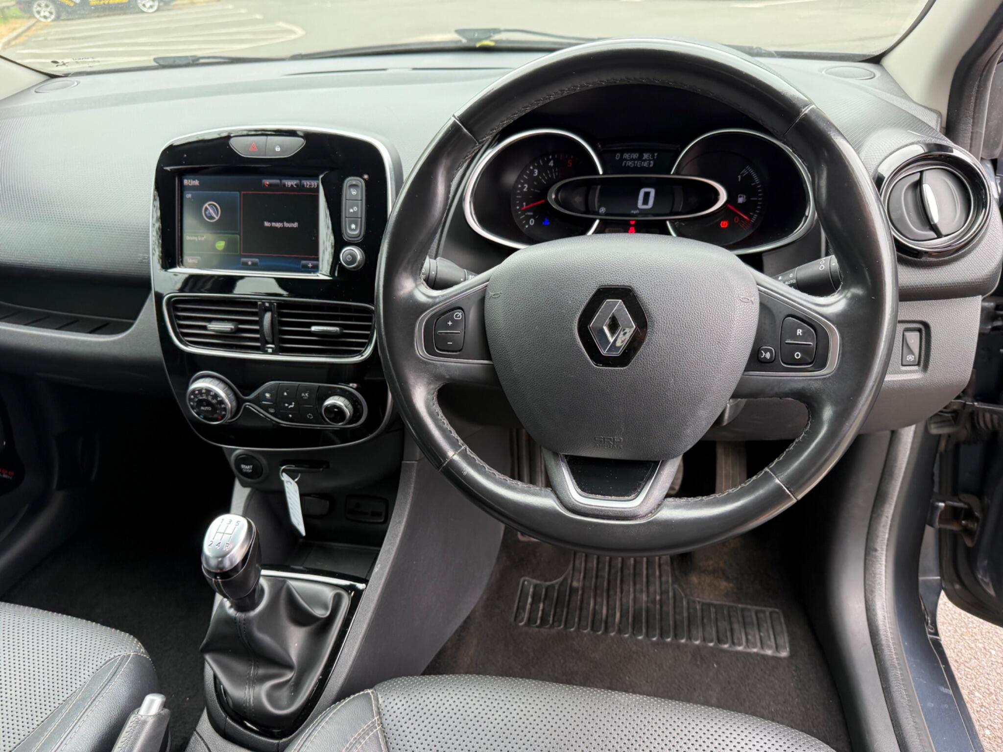 Renault Clio - Image 47
