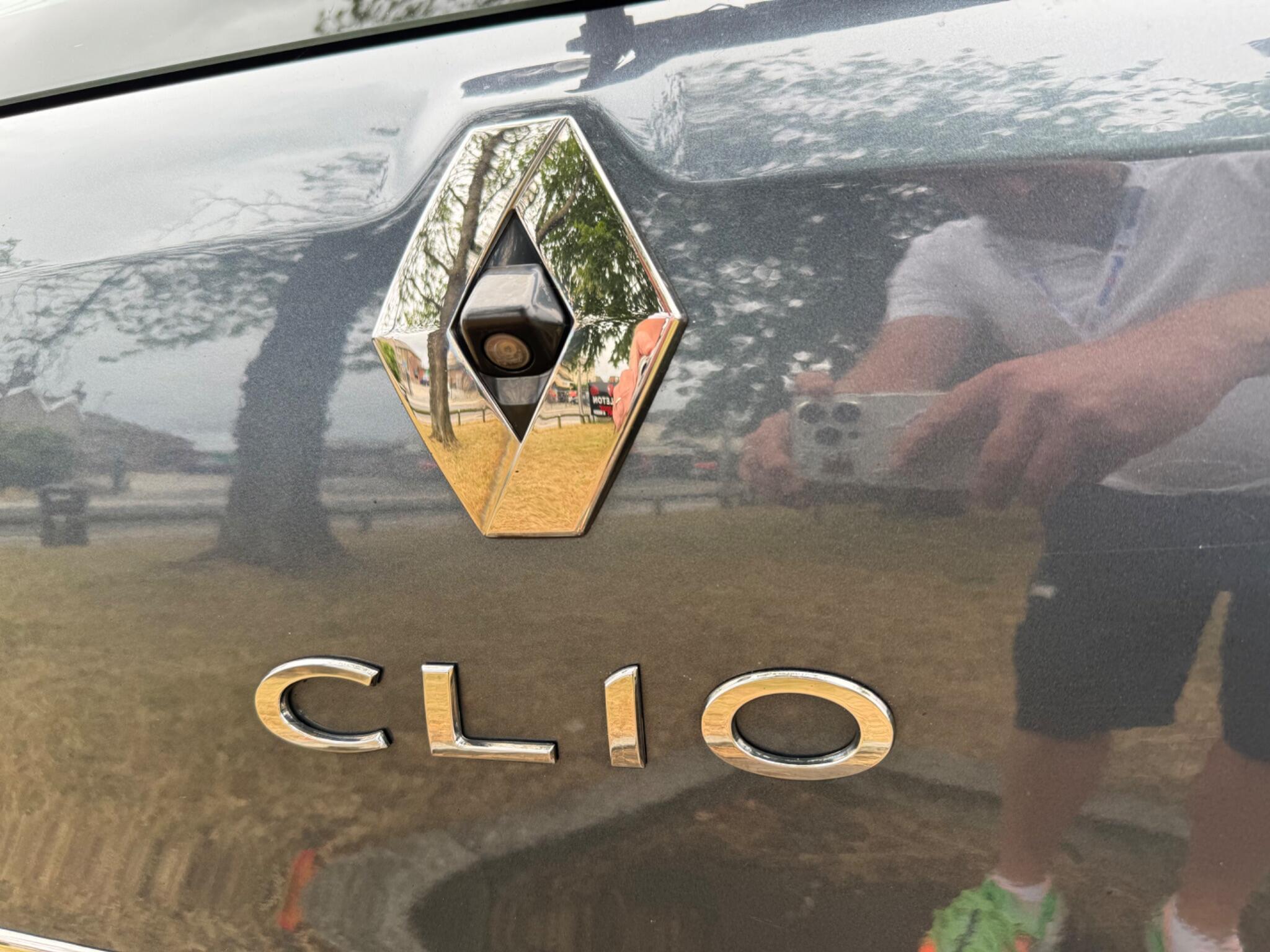 Renault Clio - Image 53