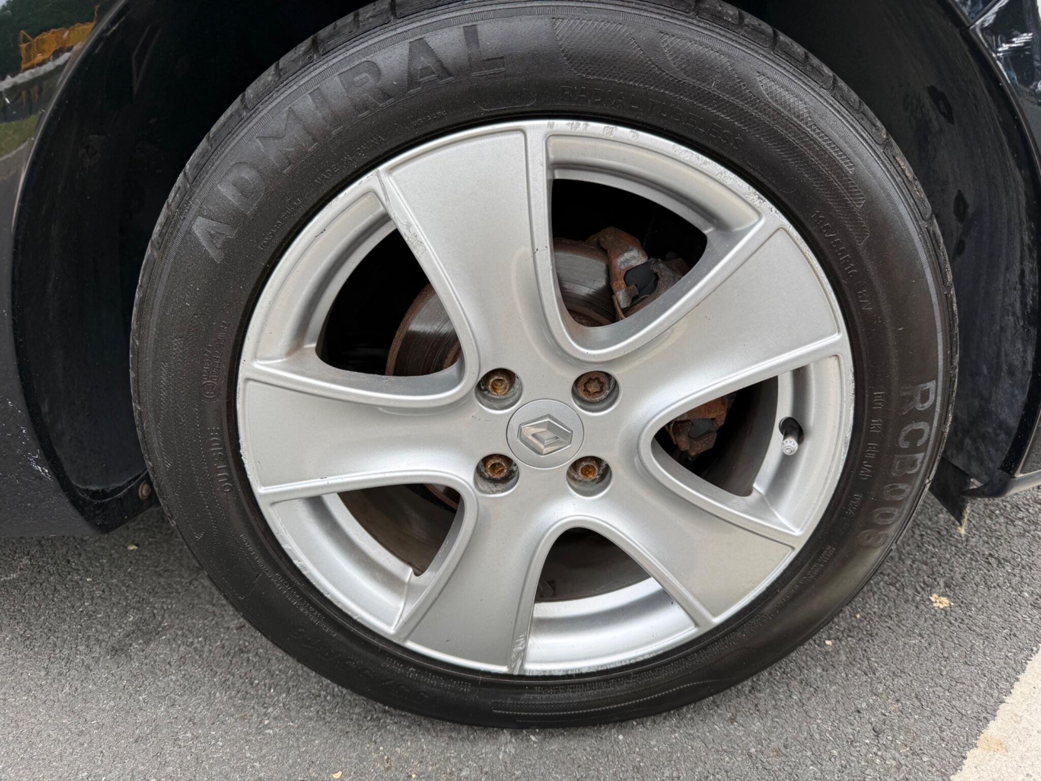 Renault Clio - Image 28