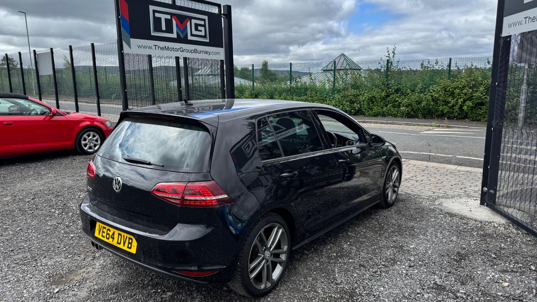 Volkswagen Golf - Image 11