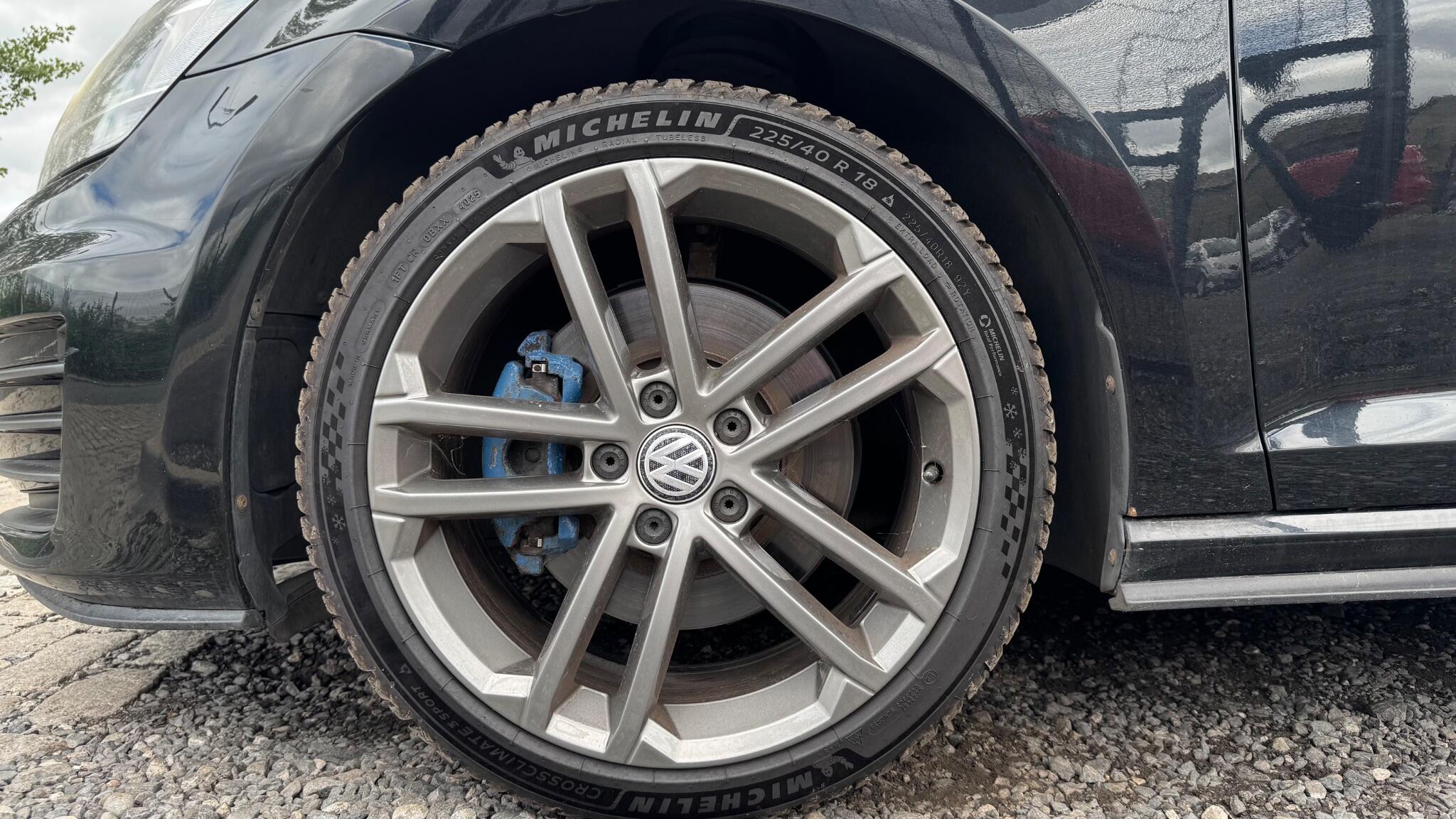 Volkswagen Golf - Image 32