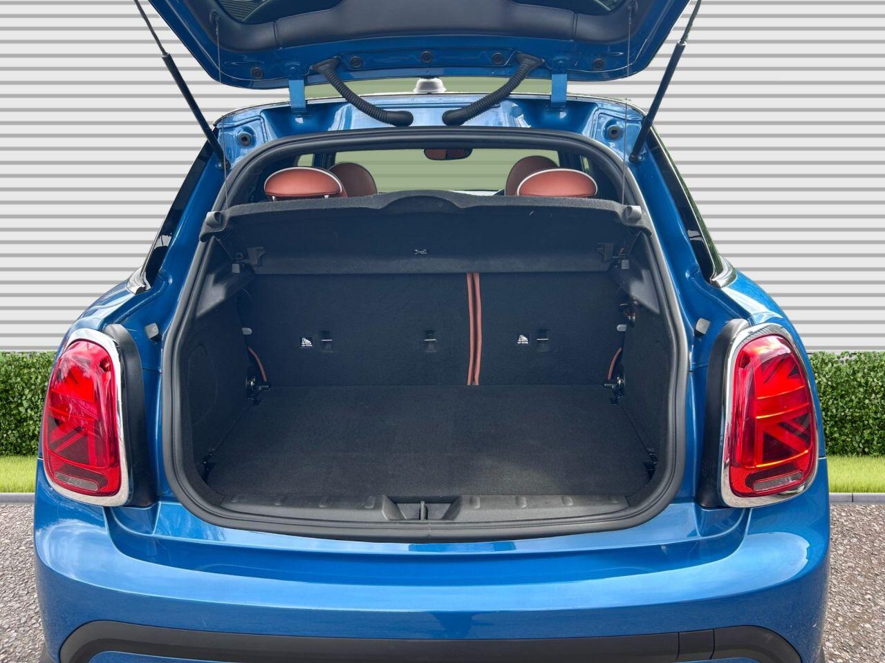MINI Hatch - Image 12