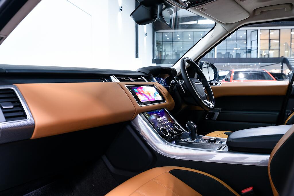 Land Rover RANGE ROVER SPORT - Image 12