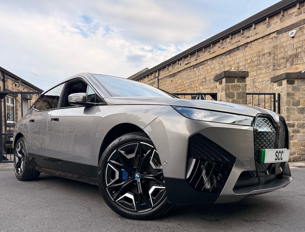 BMW IX - Image 13