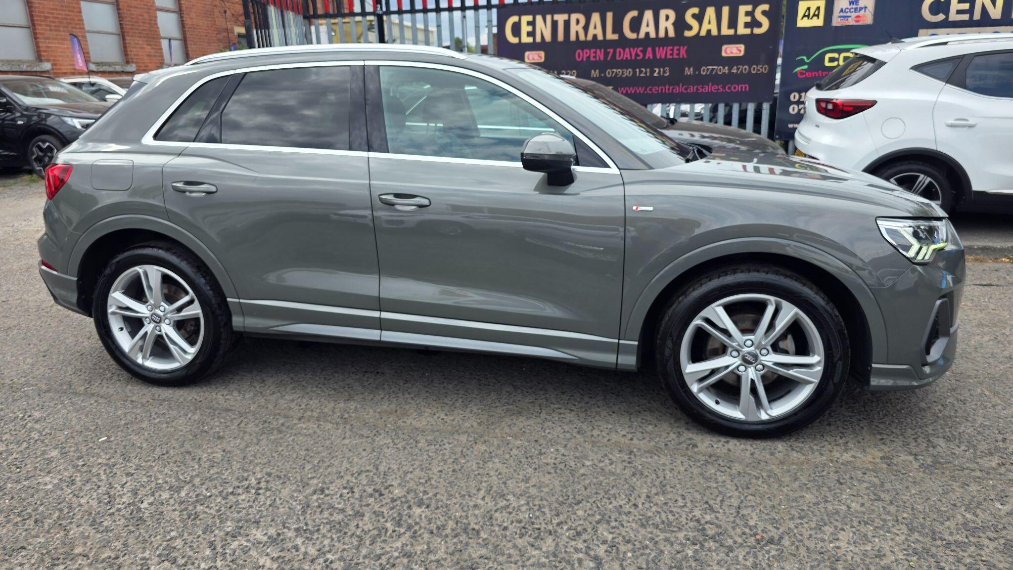 Audi Q3 - Image 5