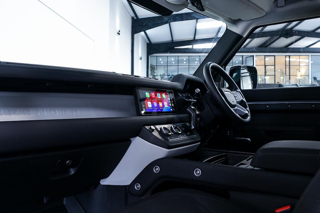 Land Rover Defender 90 - Image 13