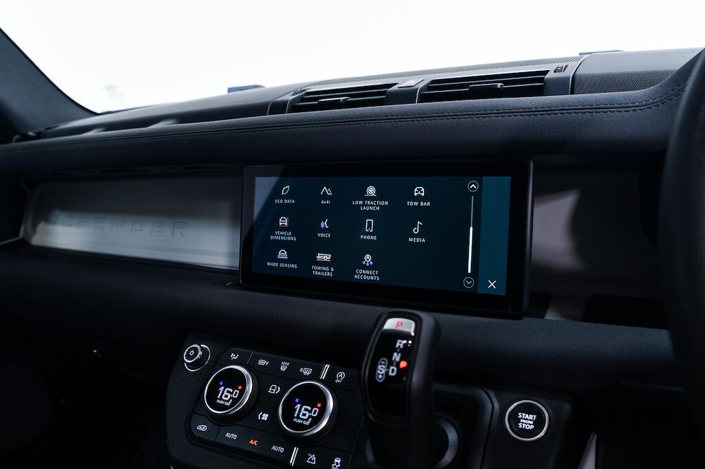 Land Rover Defender 90 - Image 19