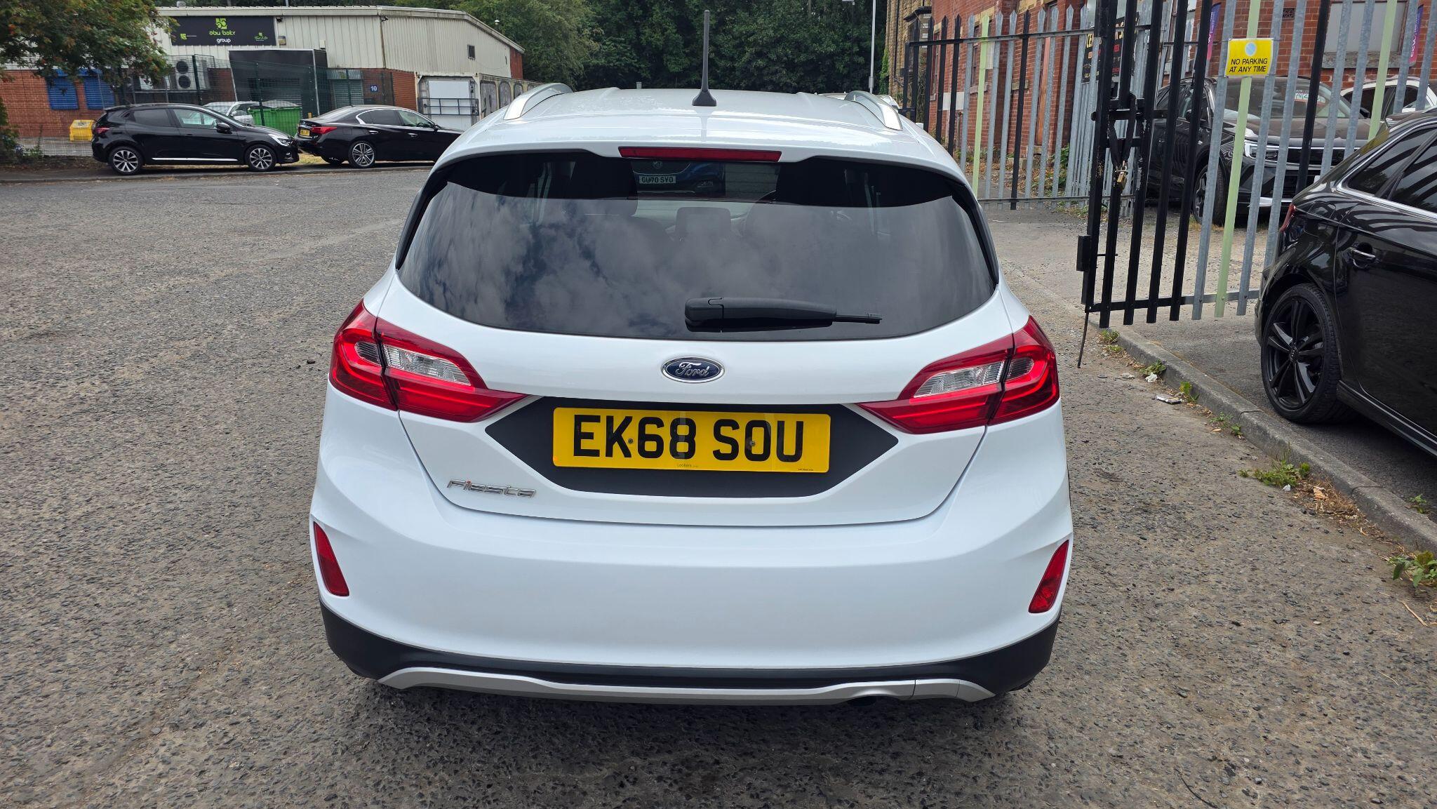 Ford Fiesta - Image 12