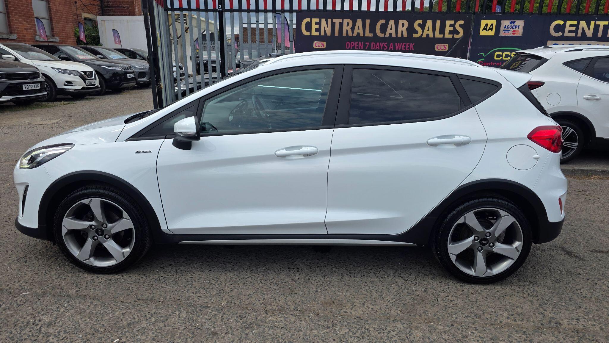 Ford Fiesta - Image 16