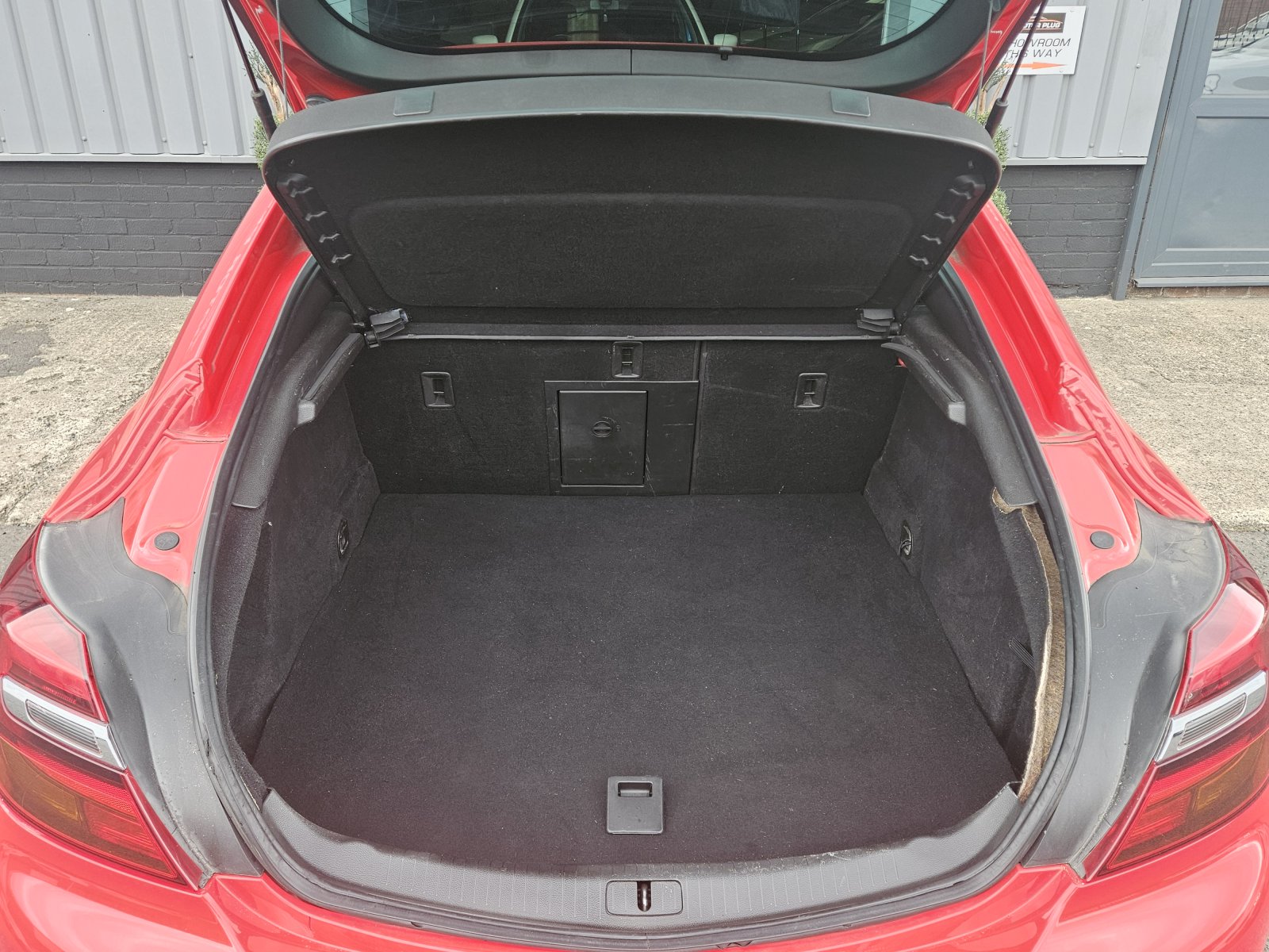 Vauxhall Insignia - Image 15