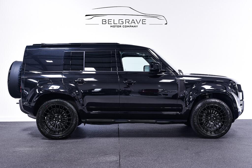 Land Rover Defender 110