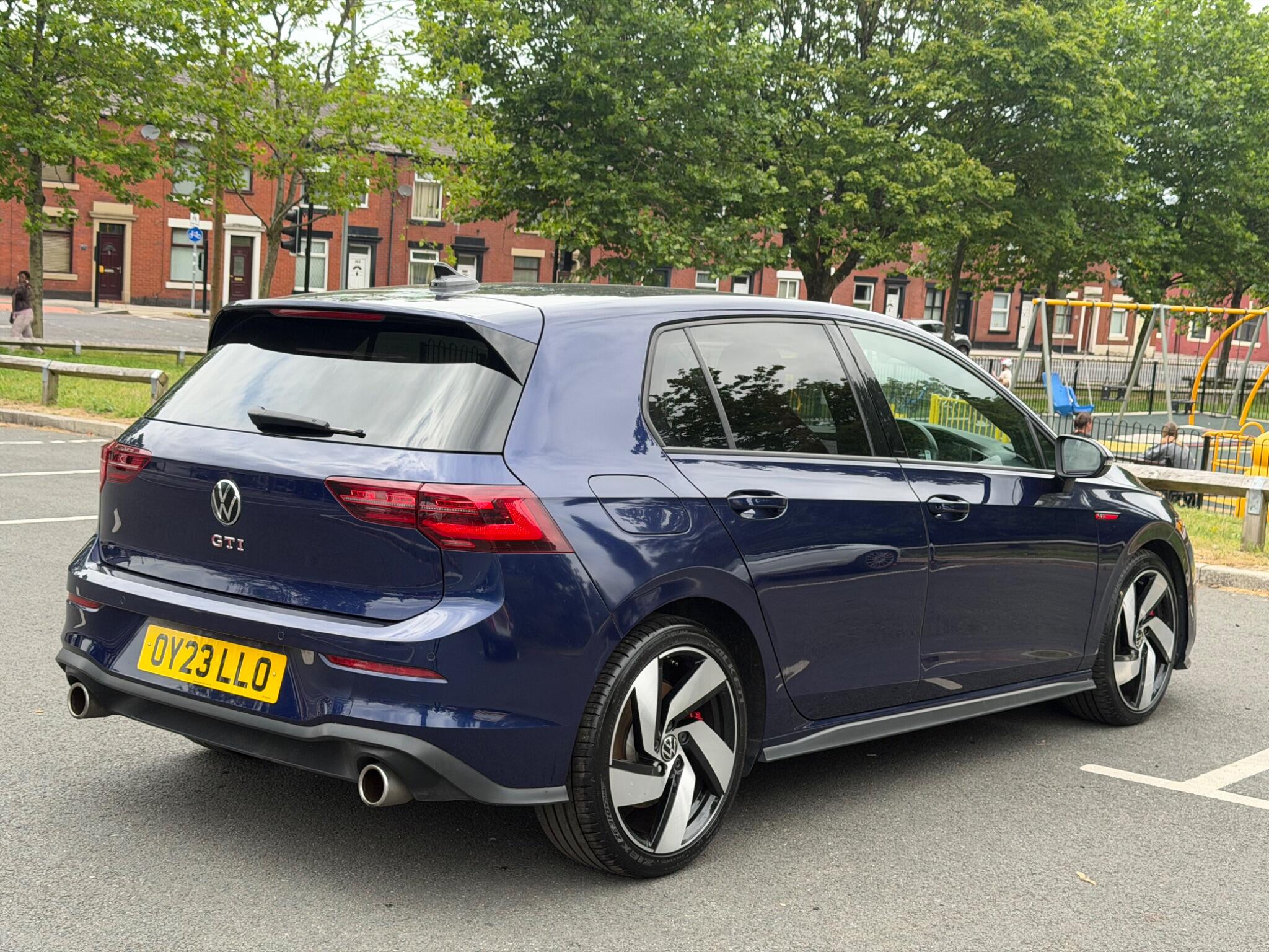 Volkswagen Golf - Image 10