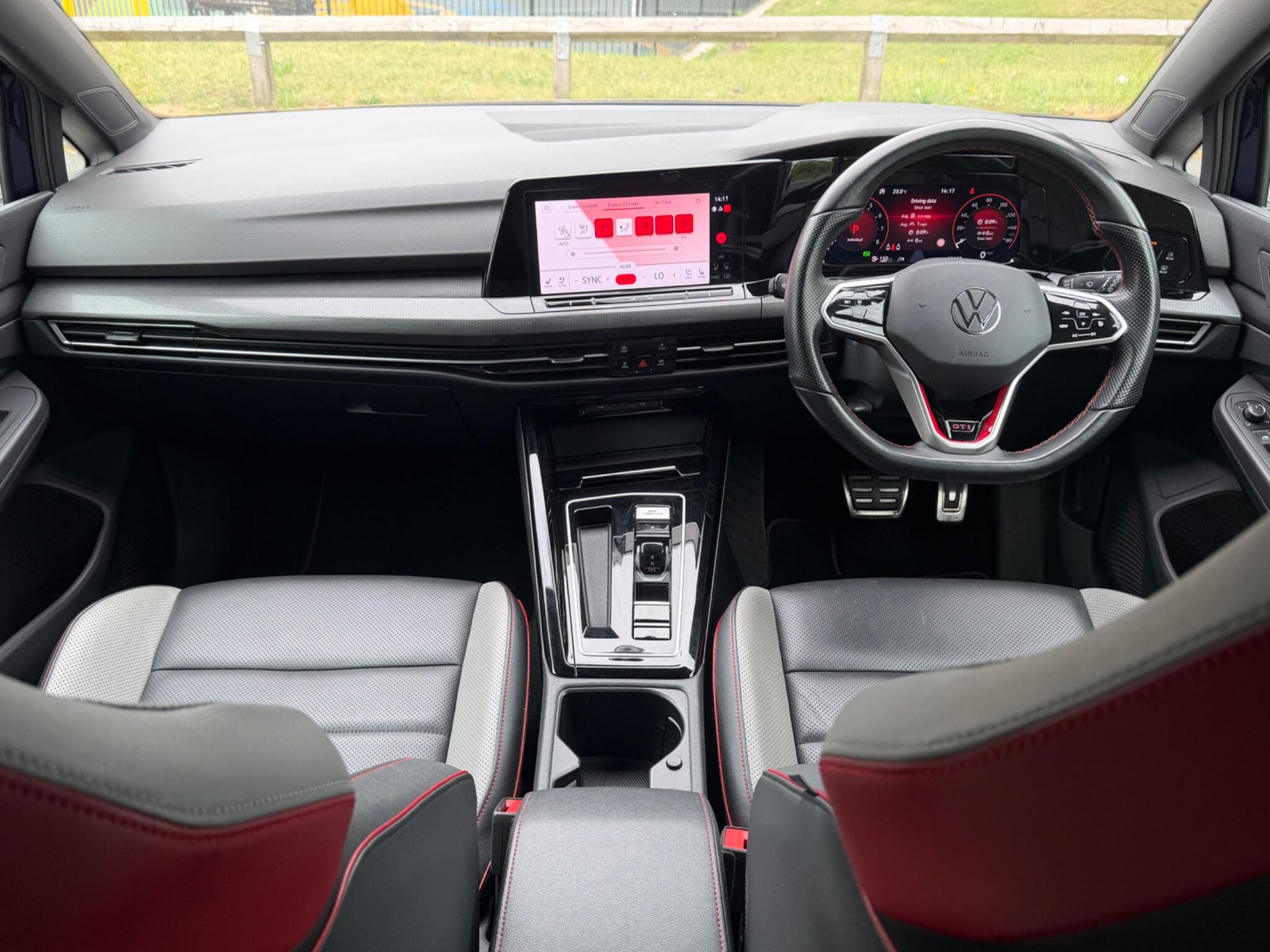 Volkswagen Golf - Image 16