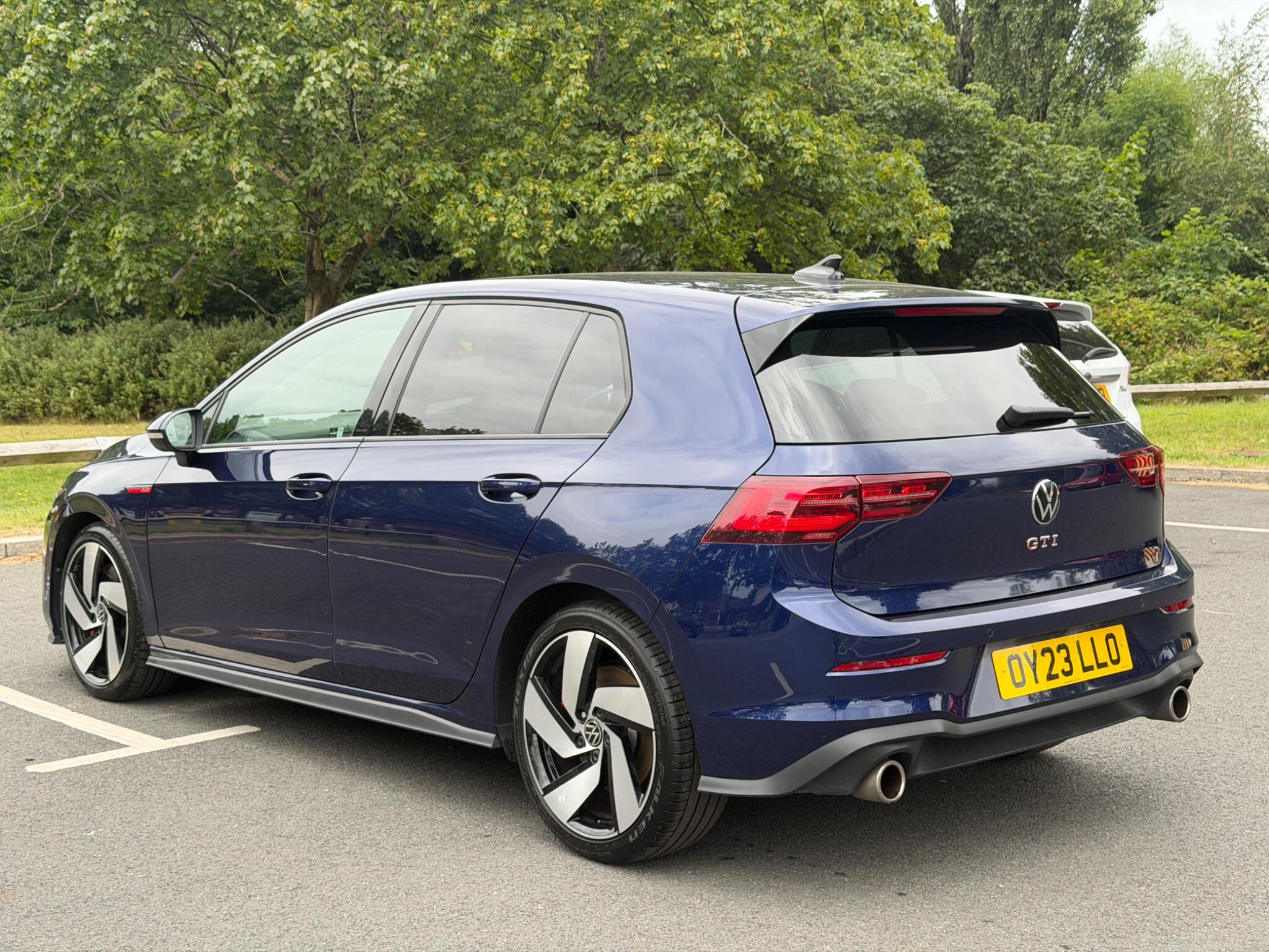 Volkswagen Golf - Image 18