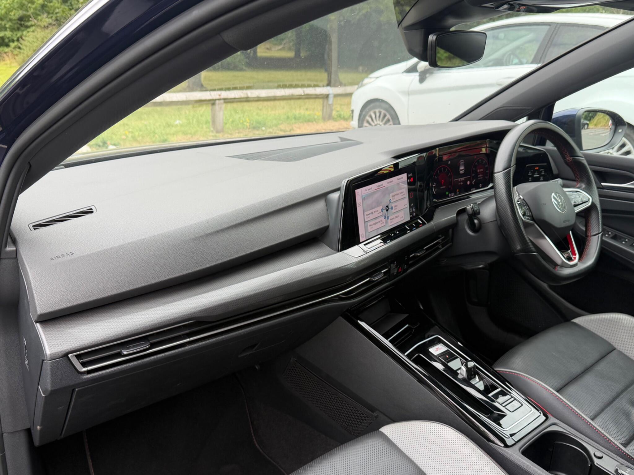 Volkswagen Golf - Image 20