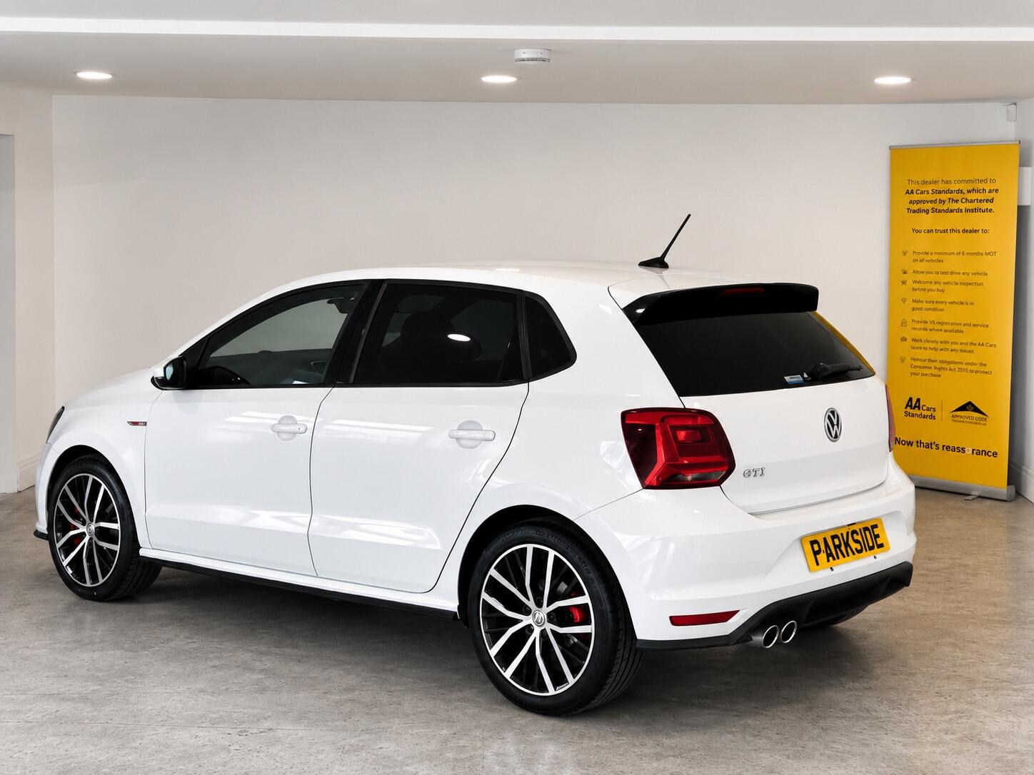 Volkswagen Polo - Image 10