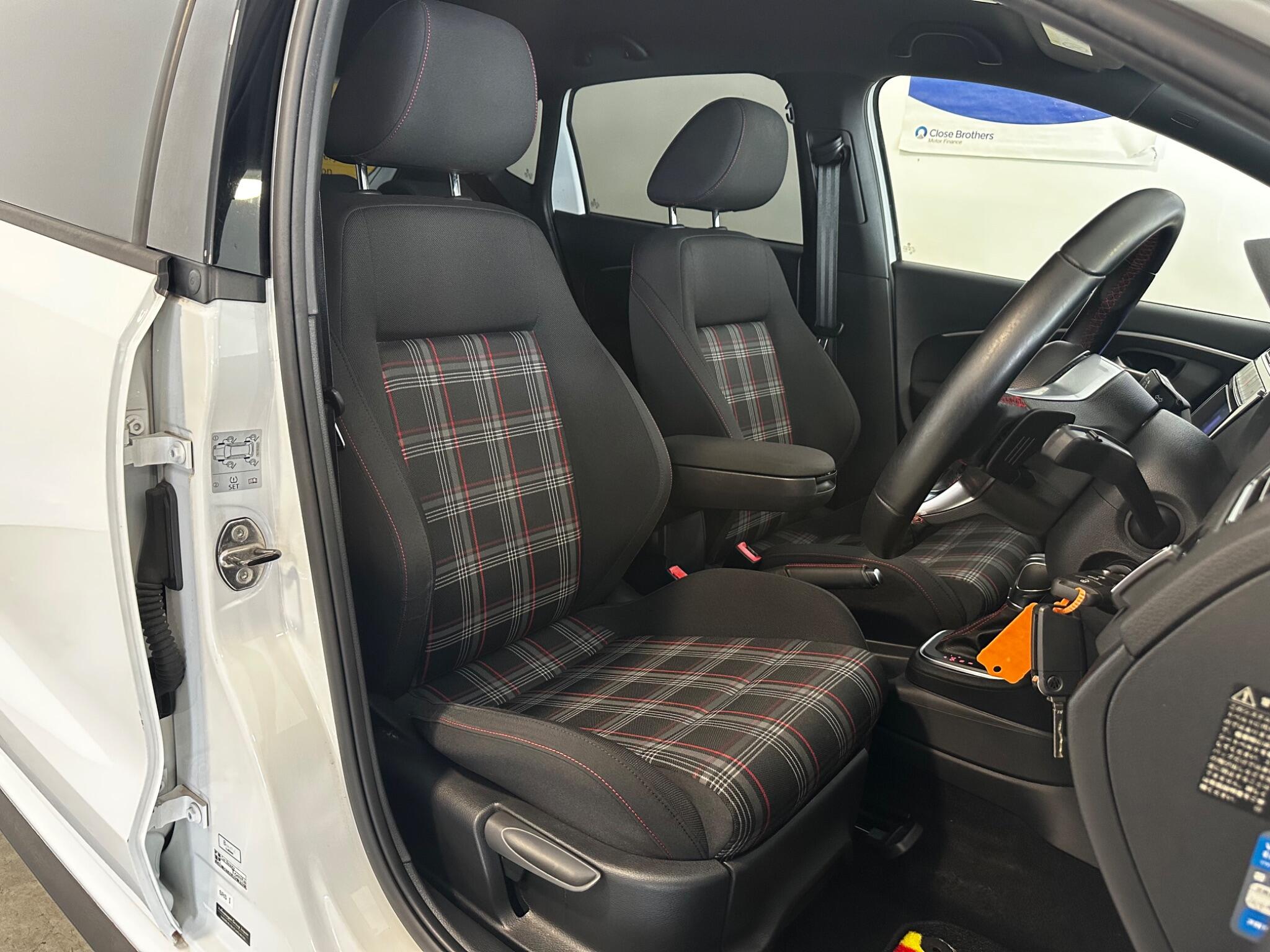 Volkswagen Polo - Image 15