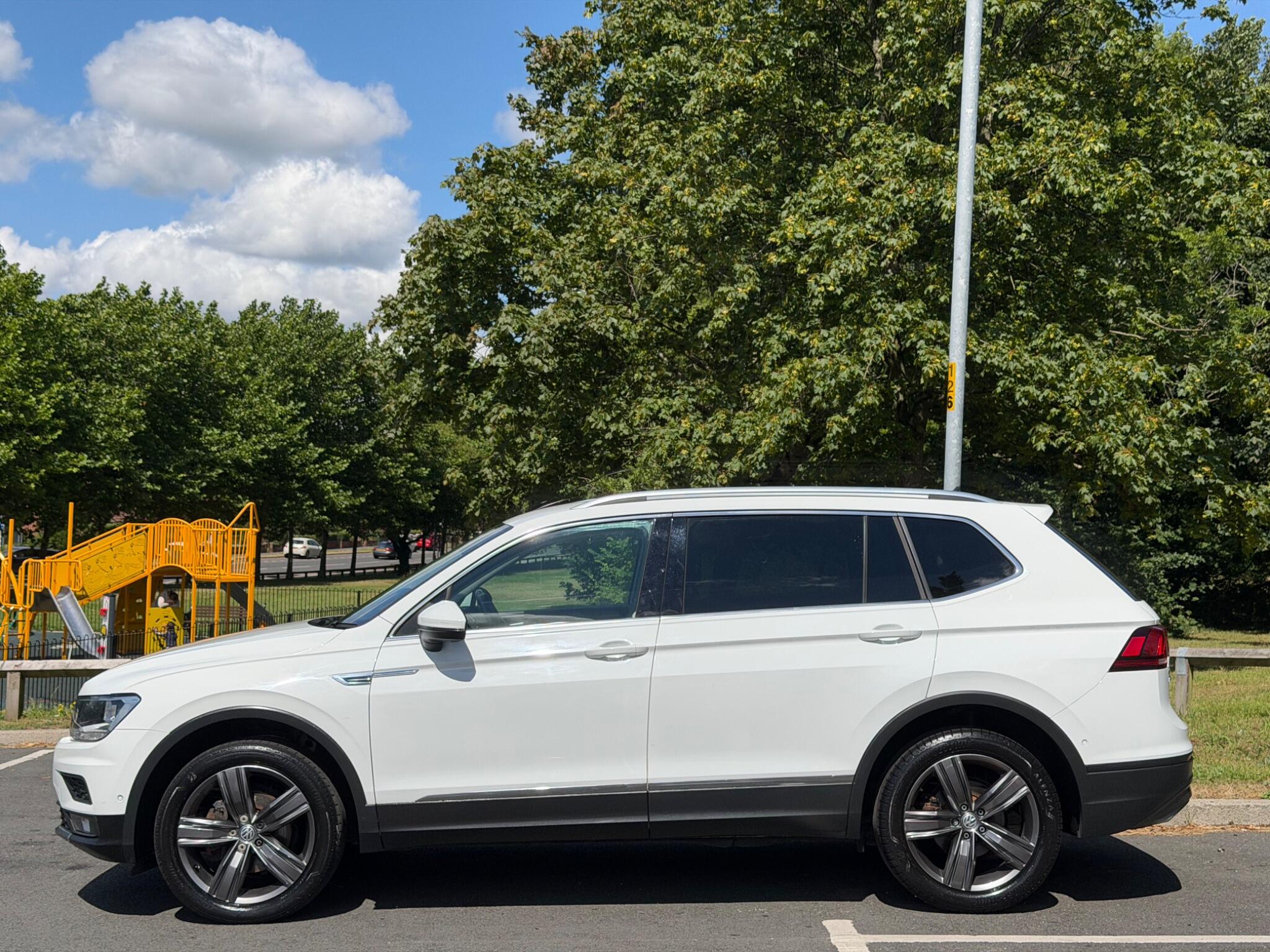 Volkswagen Tiguan Allspace - Image 11