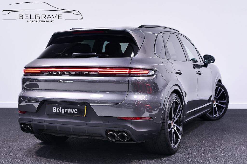 Porsche Cayenne - Image 3