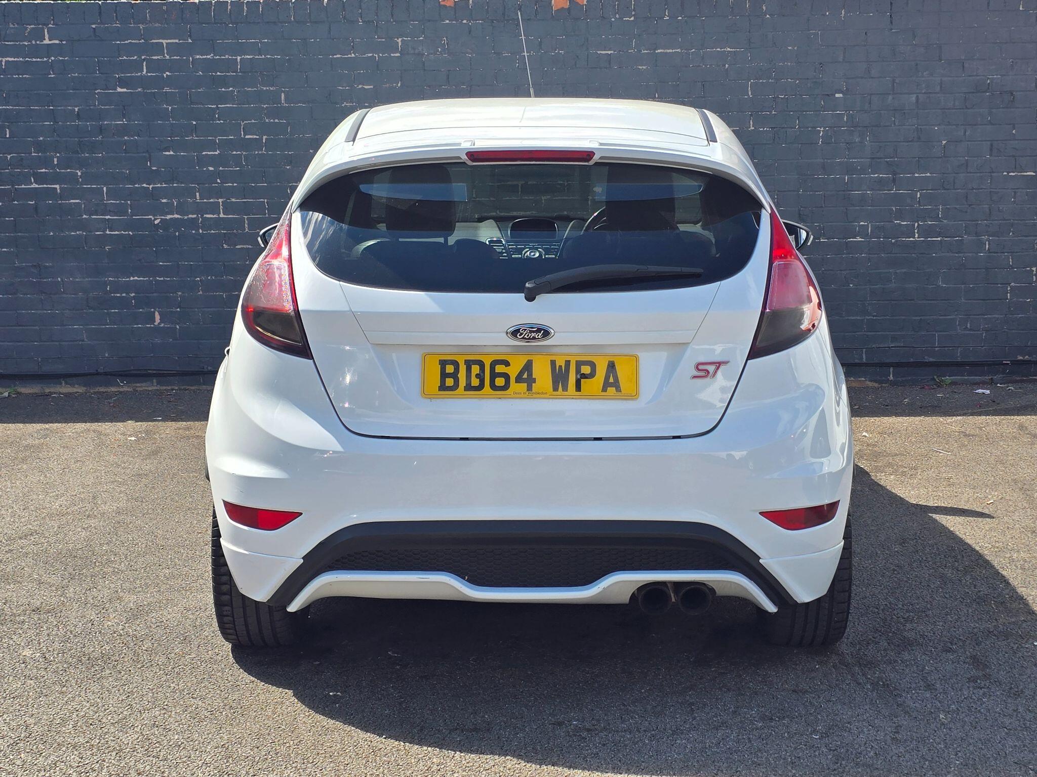 Ford Fiesta - Image 9