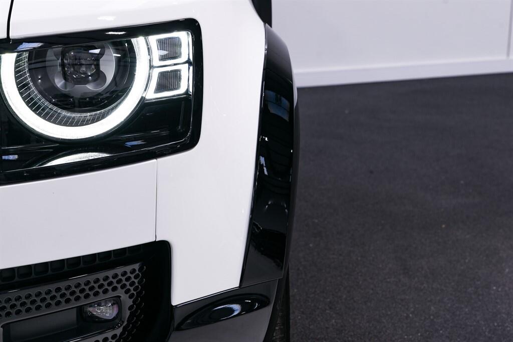 Land Rover Defender 110 - Image 9