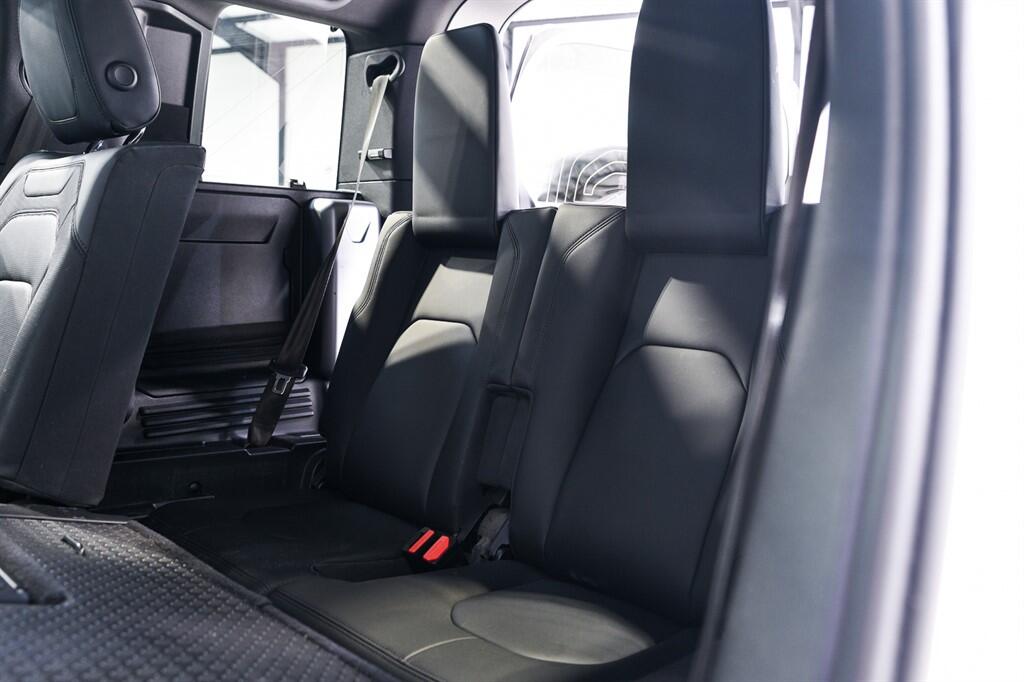 Land Rover Defender 110 - Image 20