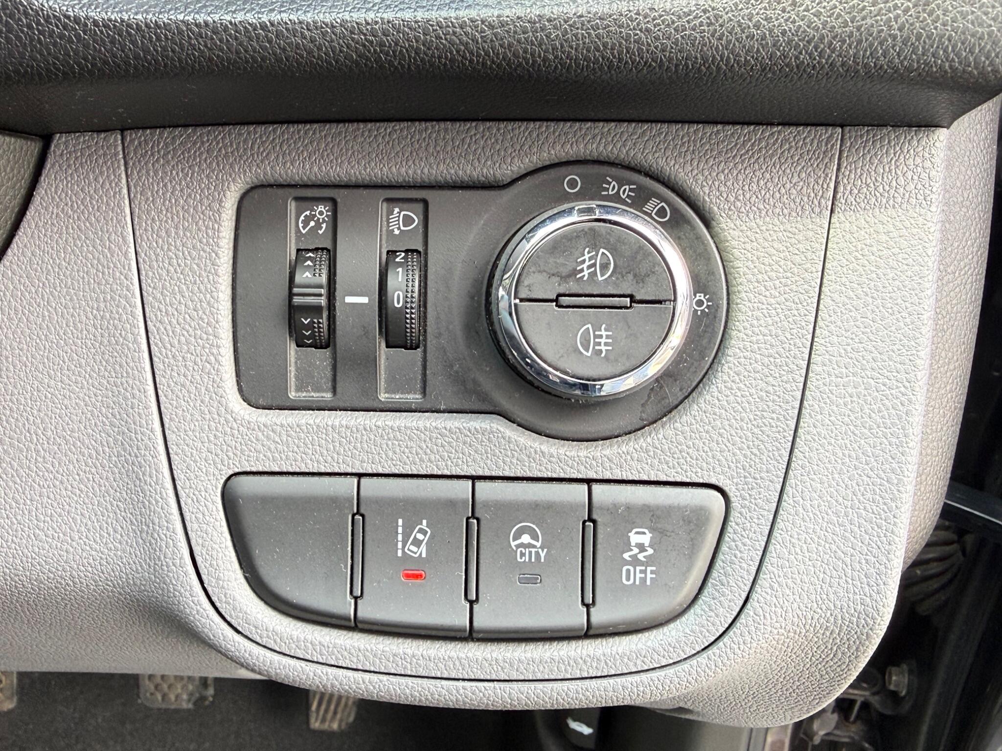 Vauxhall Viva - Image 25