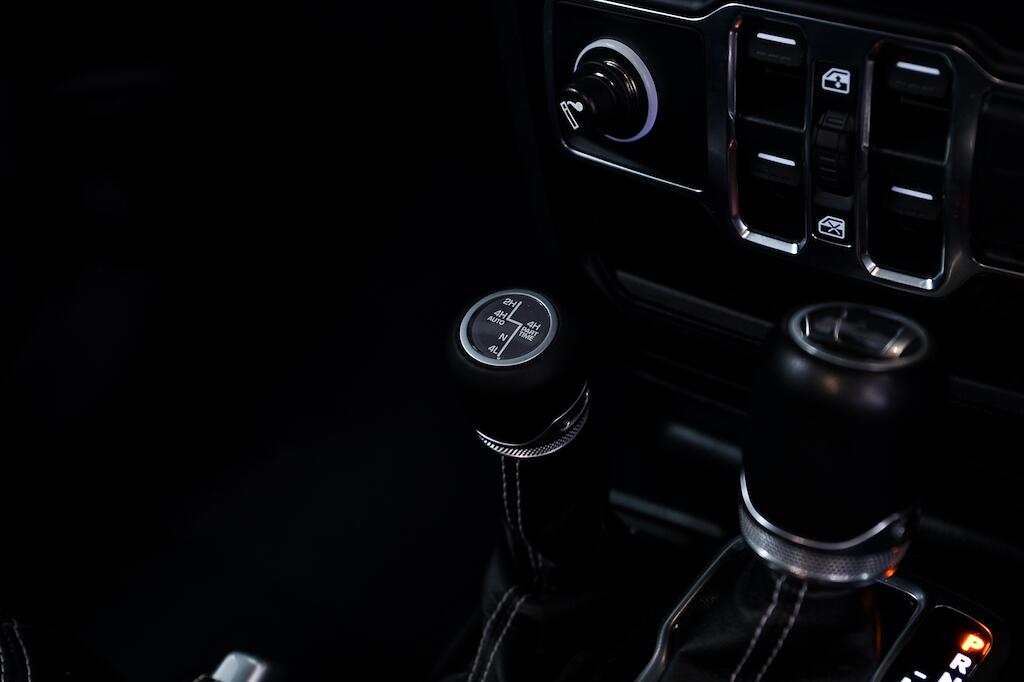 Jeep Wrangler - Image 16