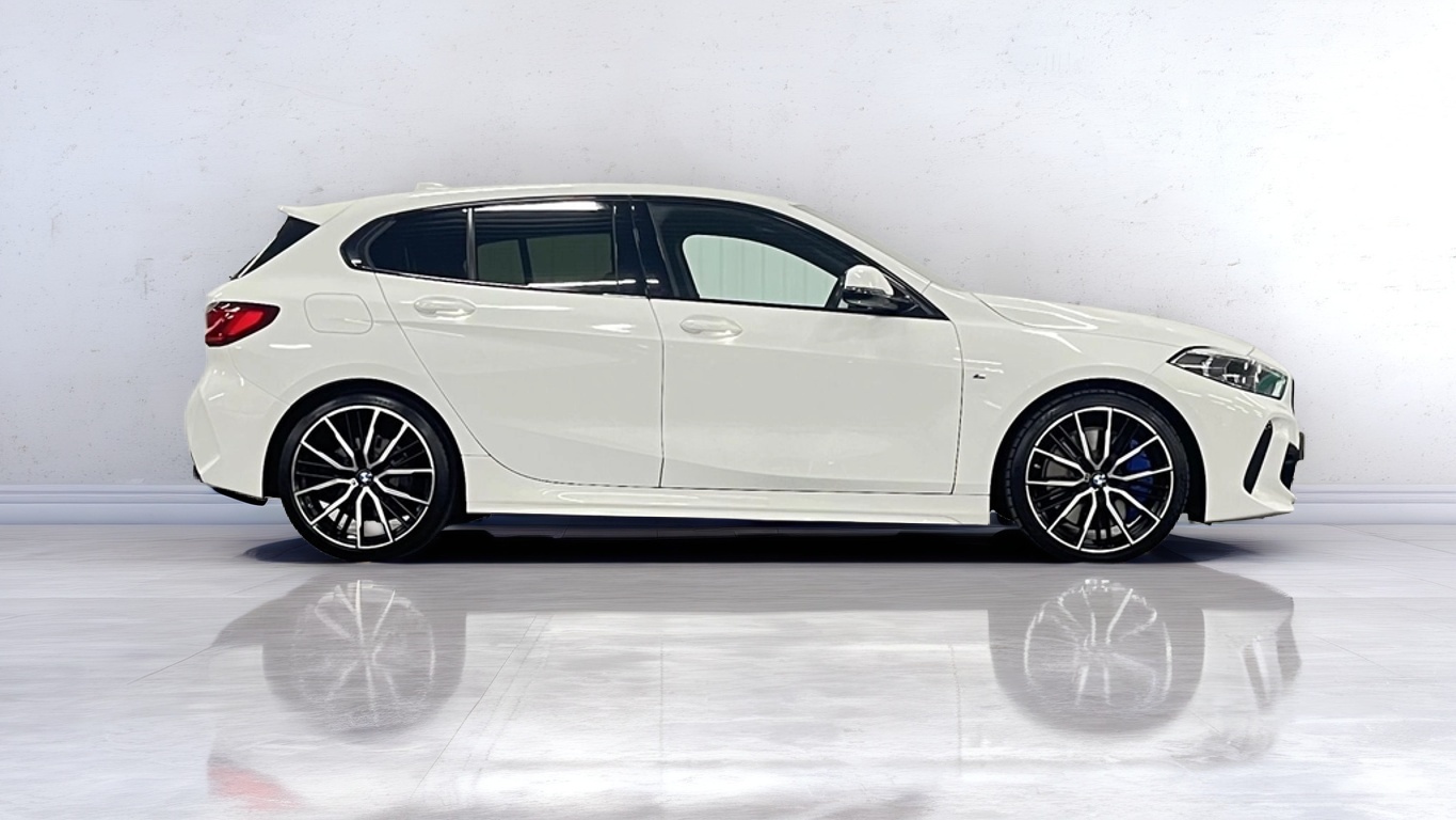 BMW 1 Series - Image 4