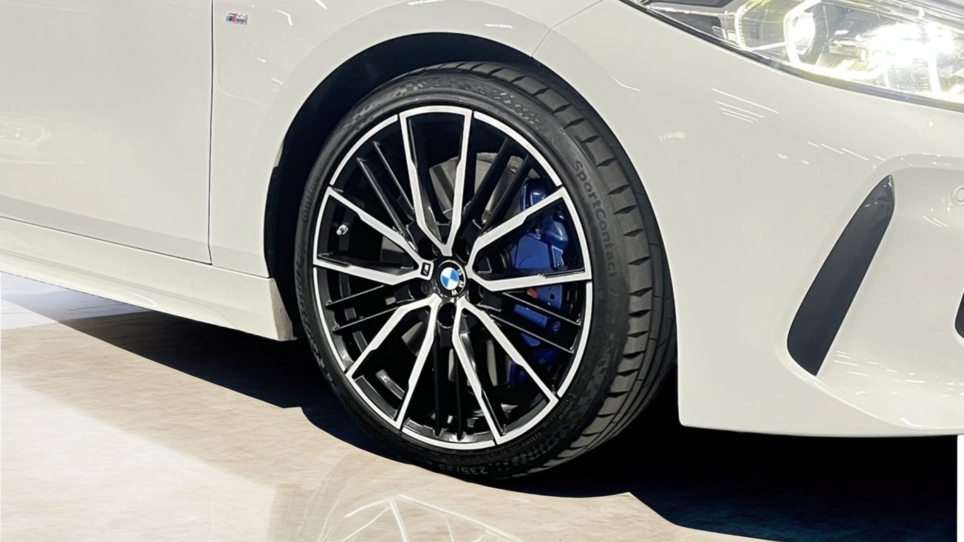 BMW 1 Series - Image 6