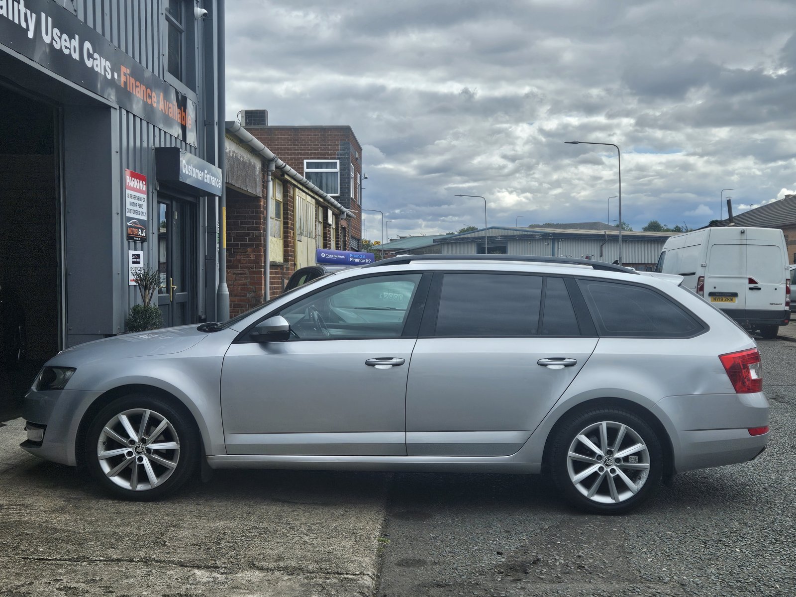 Skoda Octavia - Image 8