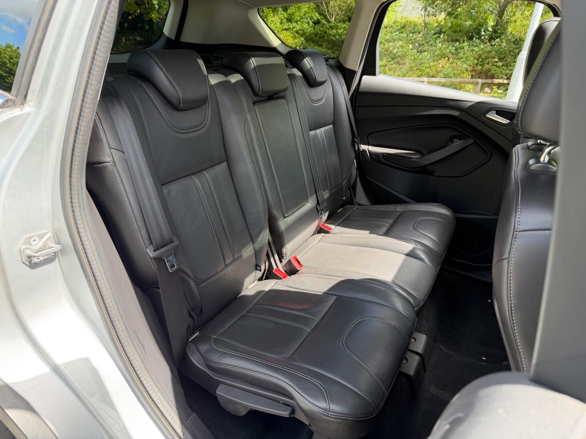 Ford Kuga - Image 7